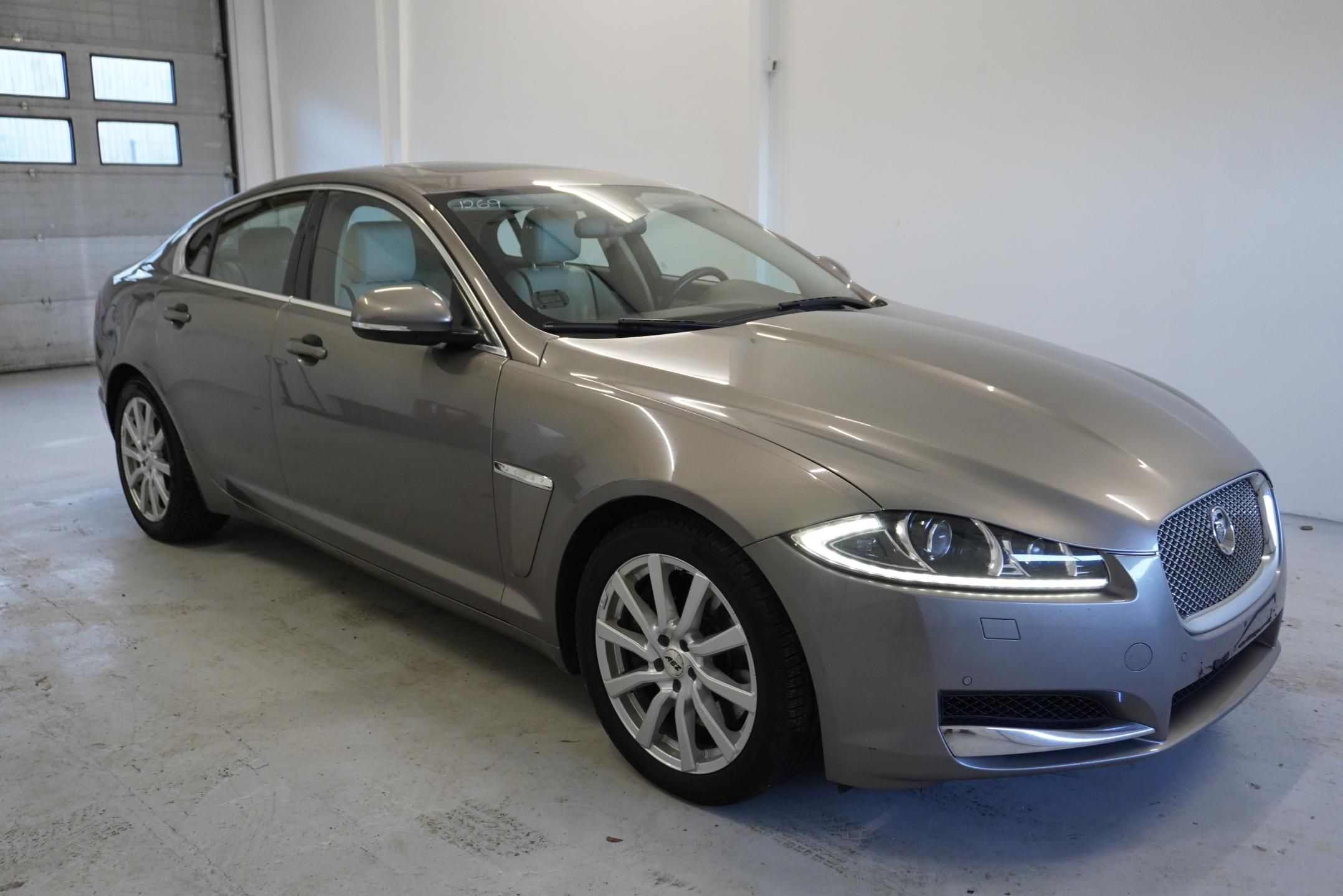 Jaguar XF, 3.0D 202kW S-PORTFOLIO - fotka 4