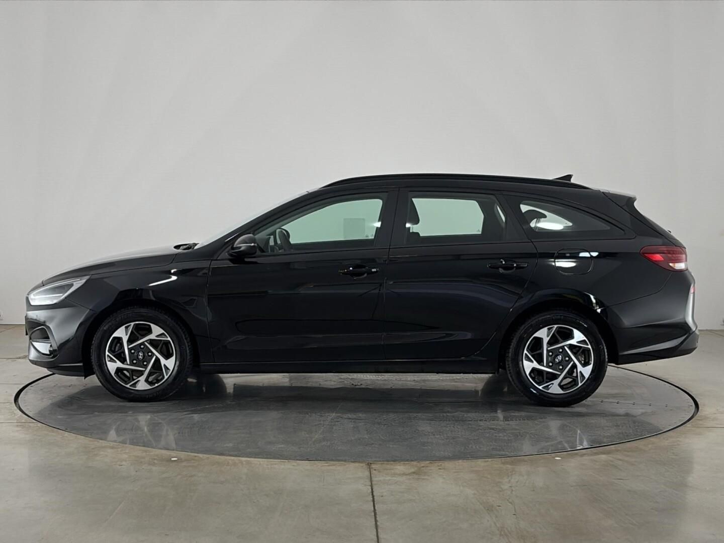 Hyundai i30, 1.5 T-GDI / 103 kW Smart DCT - fotka 3