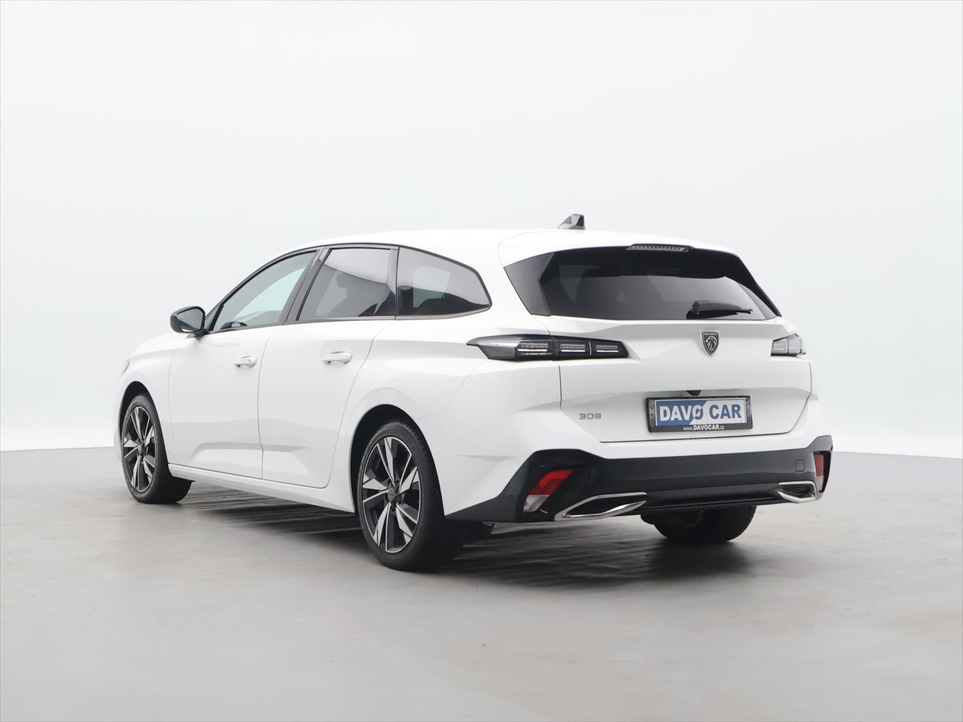 Peugeot 308, 1,2 PT 96kW SW Allure CZ 1.Maj - fotka 5
