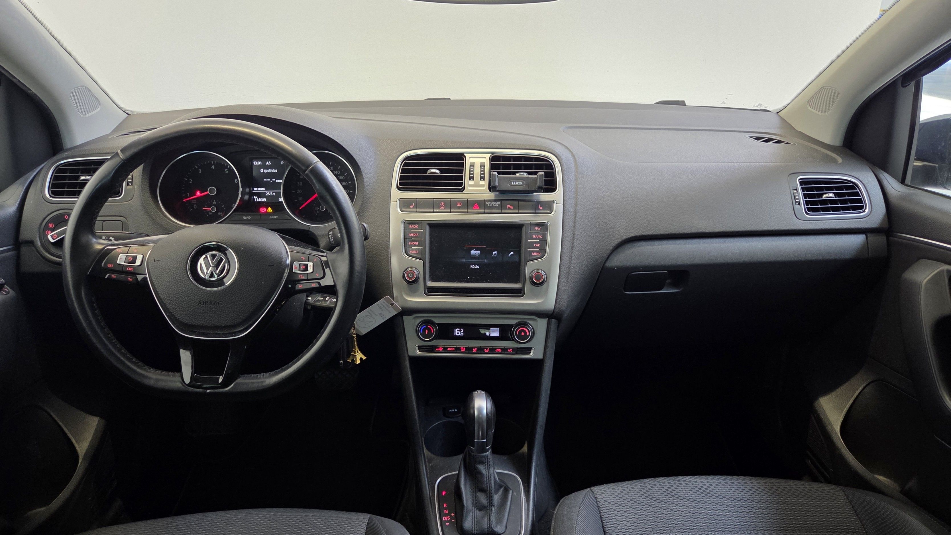Volkswagen Polo, 1.2 TSI 66 kW Highline DSG - fotka 6