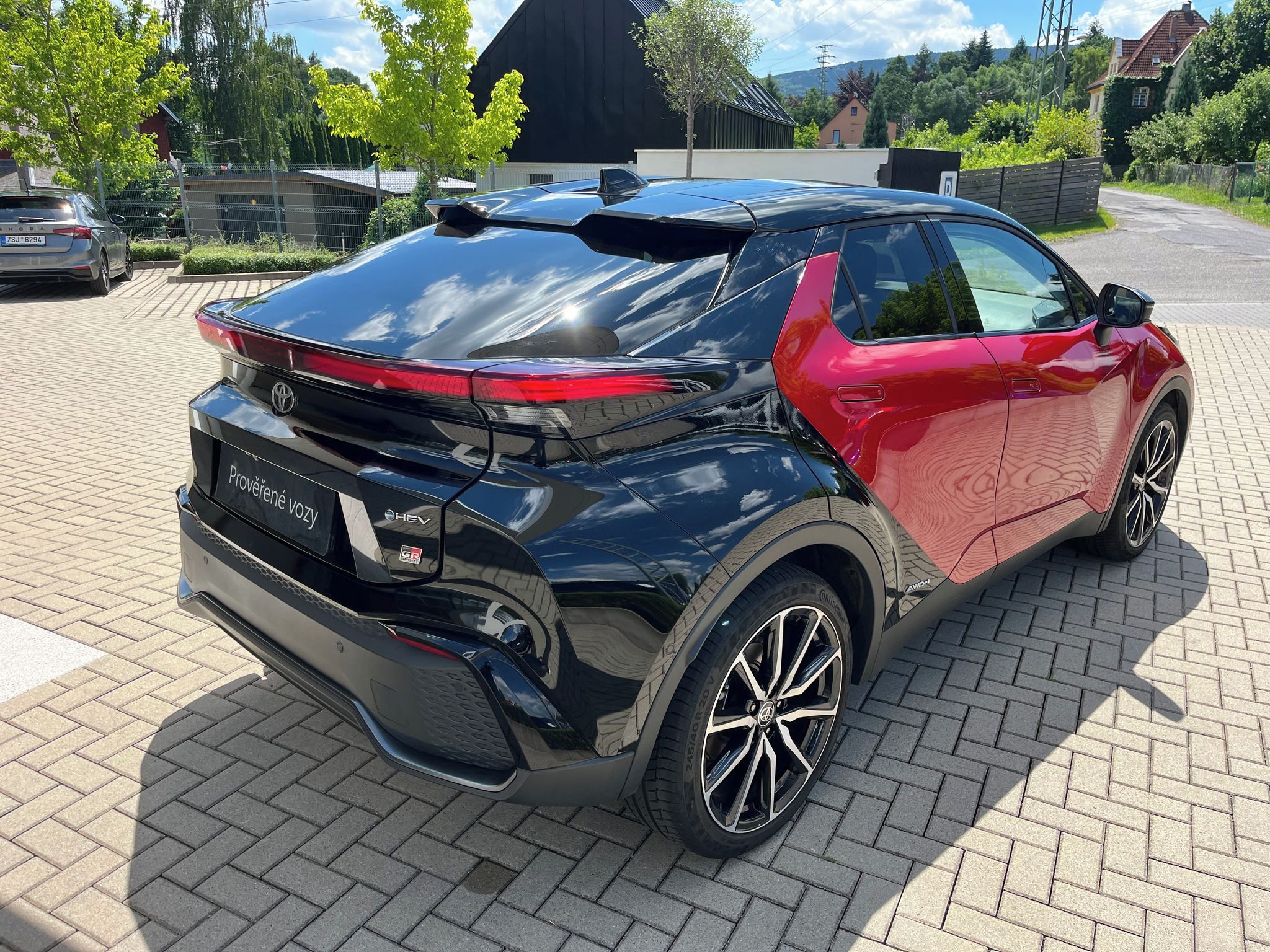 Toyota C-HR, 2.0 HEV 4x4 GR Sport Premier E - fotka 6