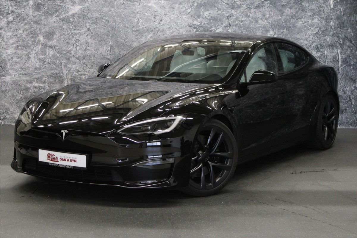 Tesla Model S, 1.majitel ZÁNOVNÍ !