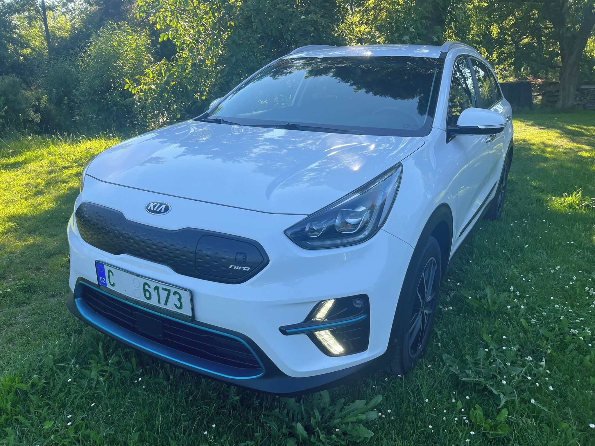 Kia Niro EV, SPIRIT 64 kWh,  SOH 100% - fotka 2
