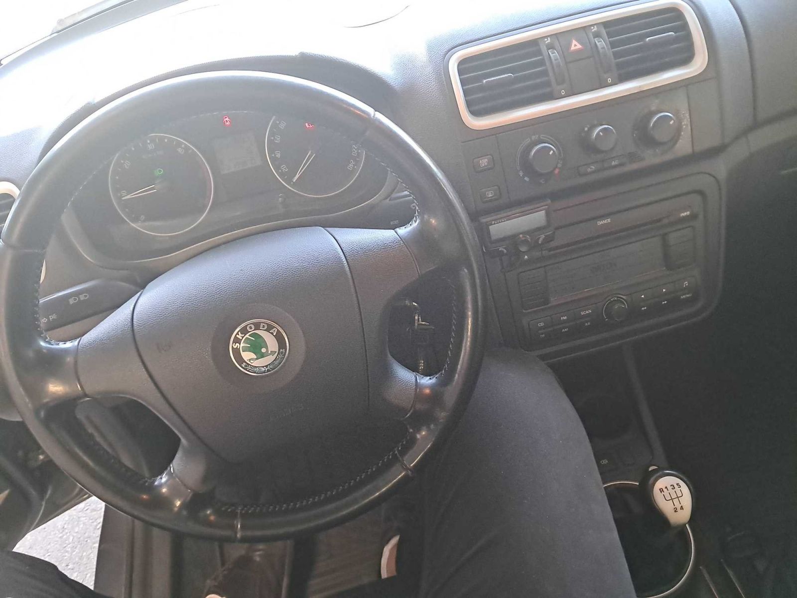 Škoda Roomster, 1.4 TDi, Ambition, rezervace - fotka 3