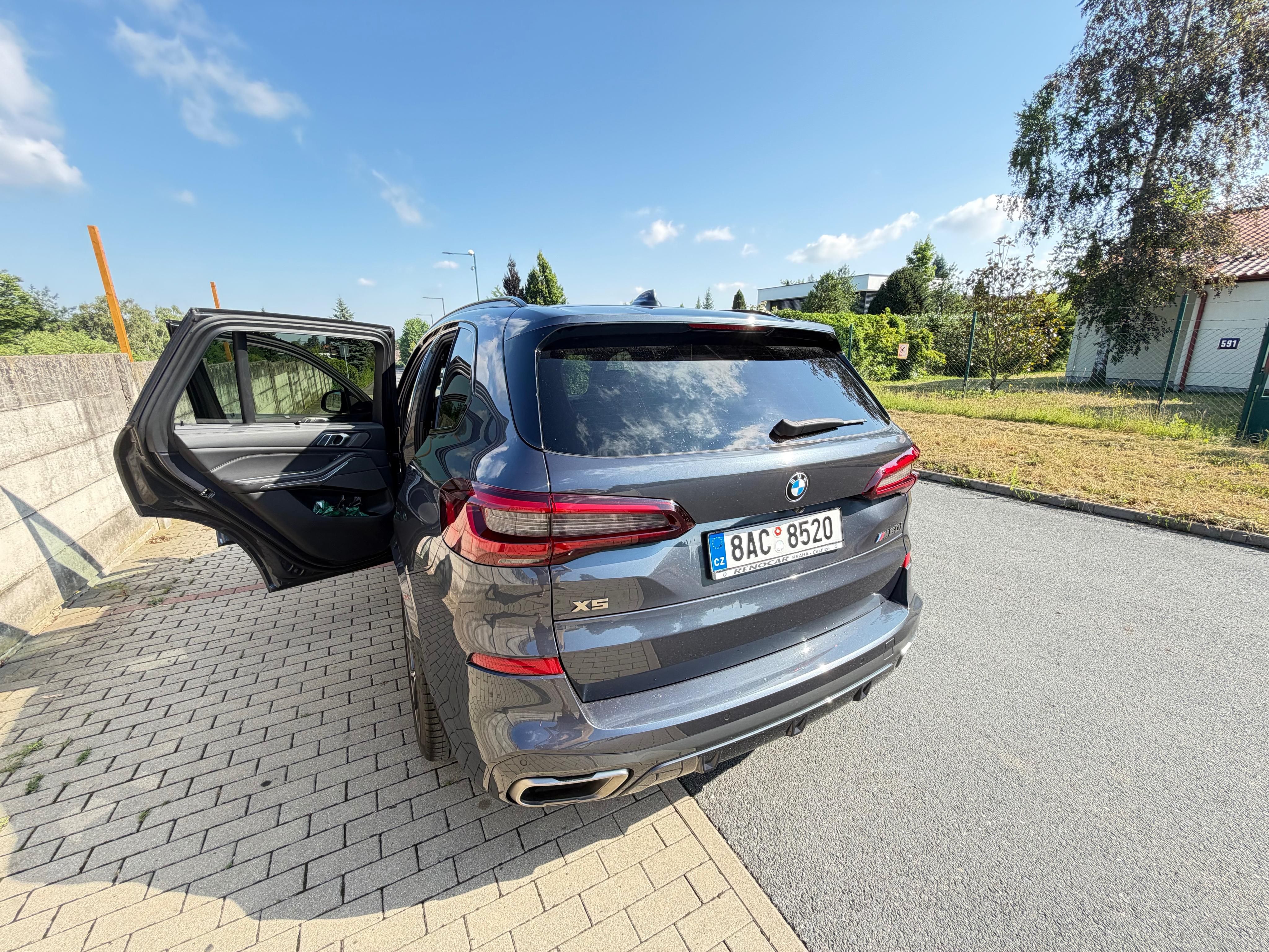 BMW X5, M50 i XDrive Sportpaket - fotka 6