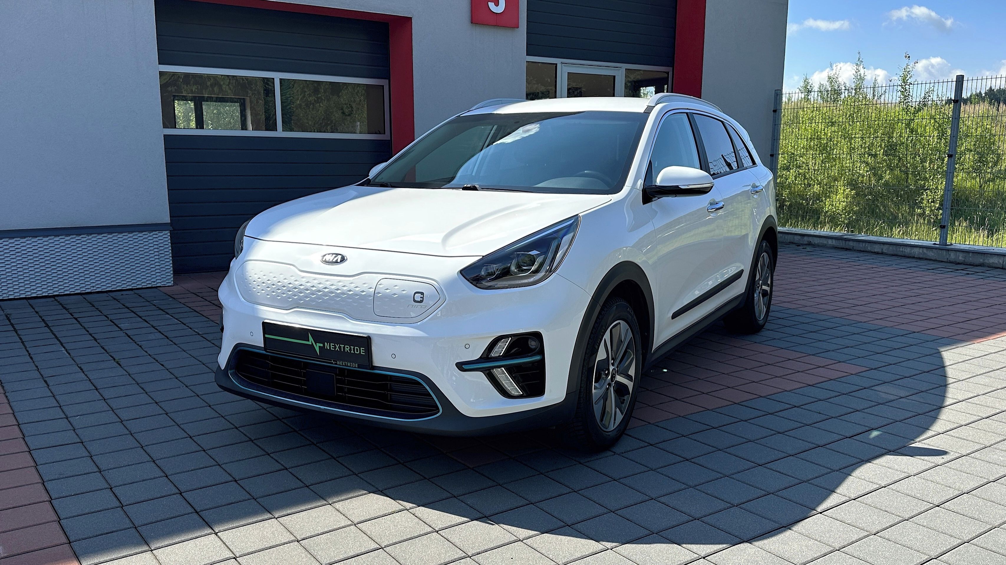 Kia Niro, REZERVACE