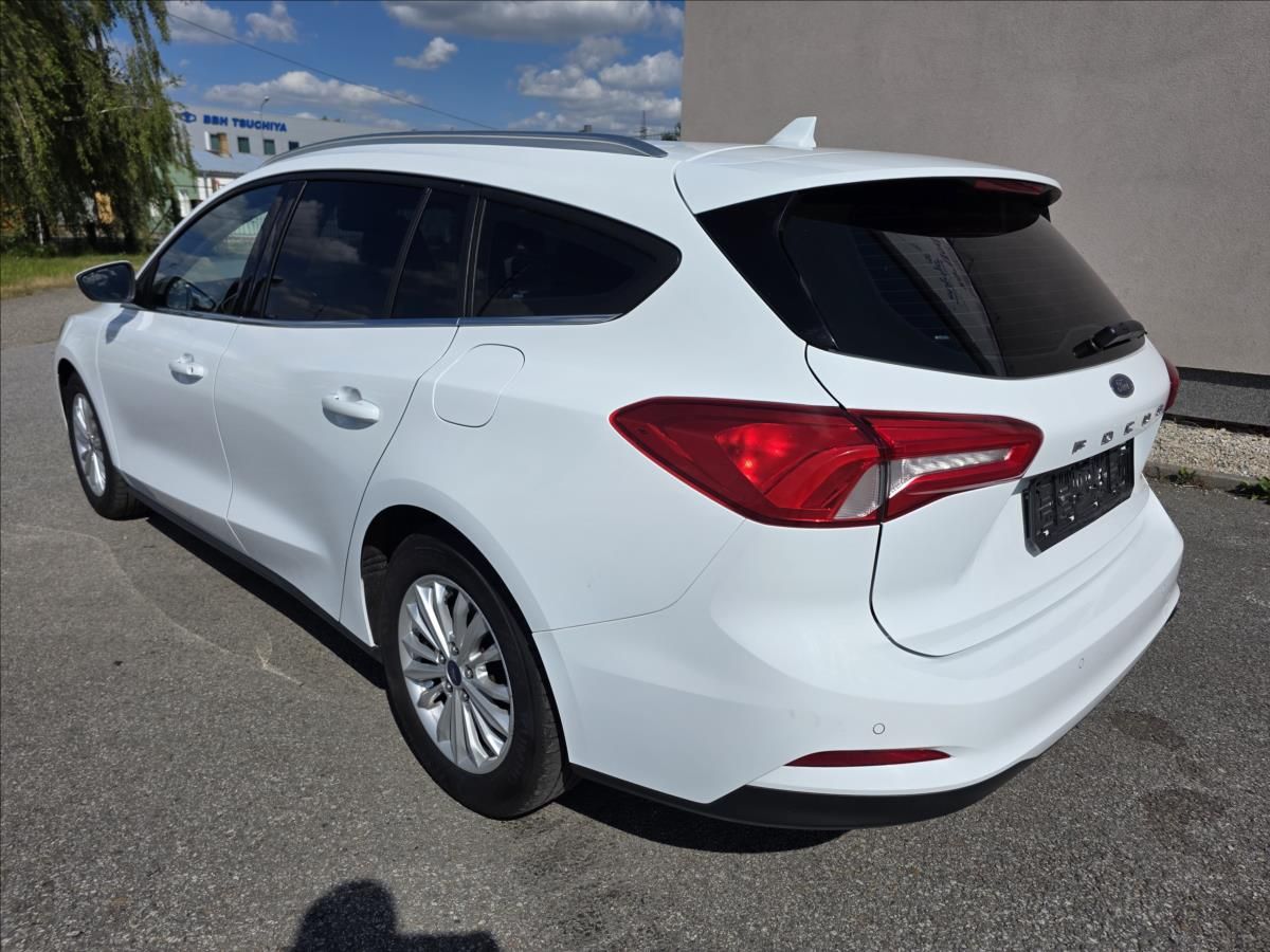 Ford Focus, 1,5 1.5 TDCi Cool&Connect 120P - fotka 4