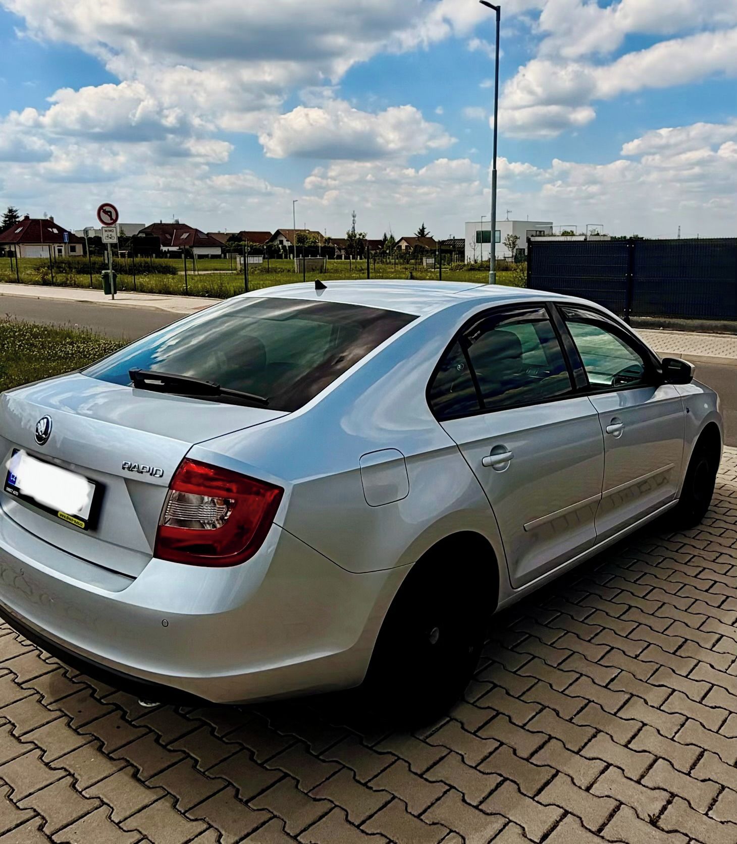 Škoda Rapid, LZE PLATIT I FORMOU SPLÁTEK - fotka 3