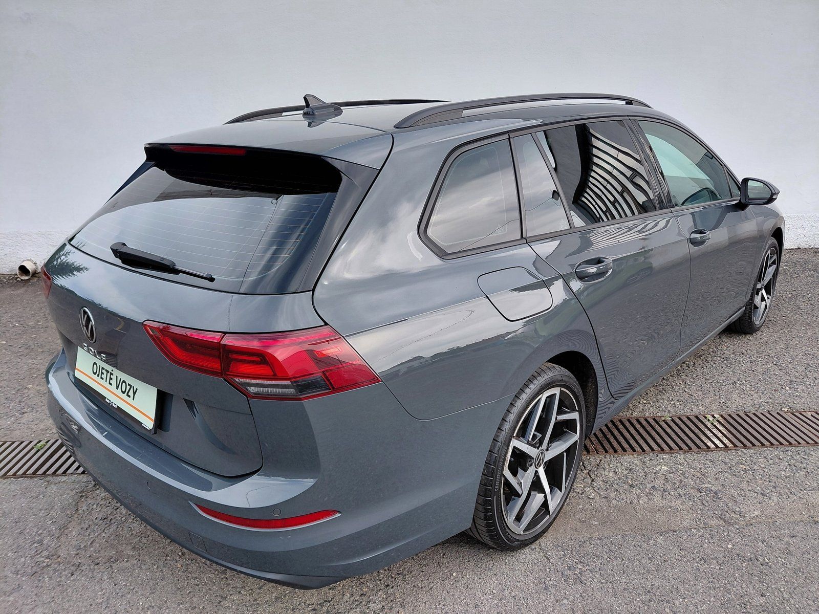 Volkswagen Golf, Golf 1.0 TSI 81 kW Life - fotka 2