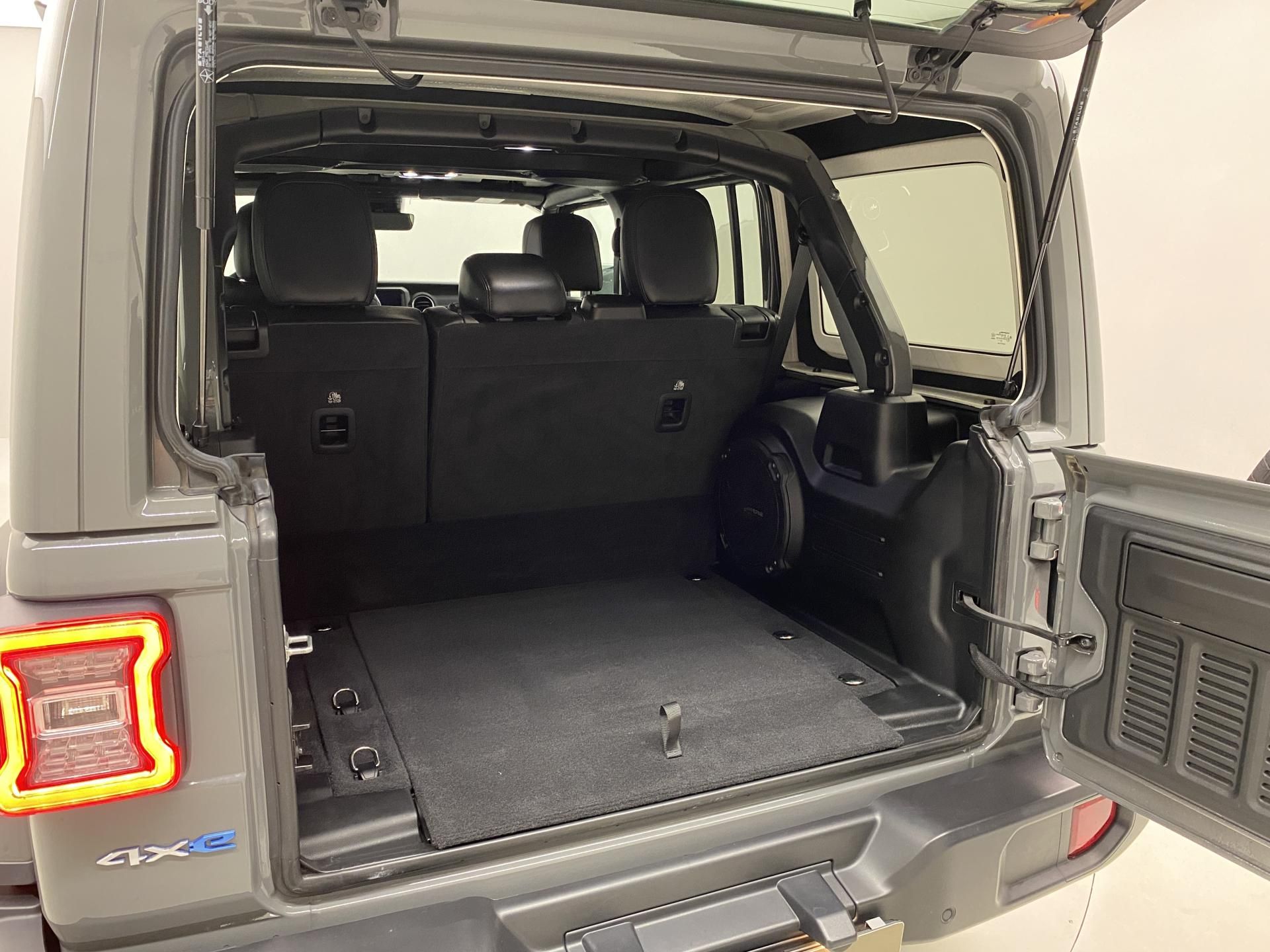 Jeep Wrangler, UNLIMITED PHEV 4xE AUT CZ - fotka 6