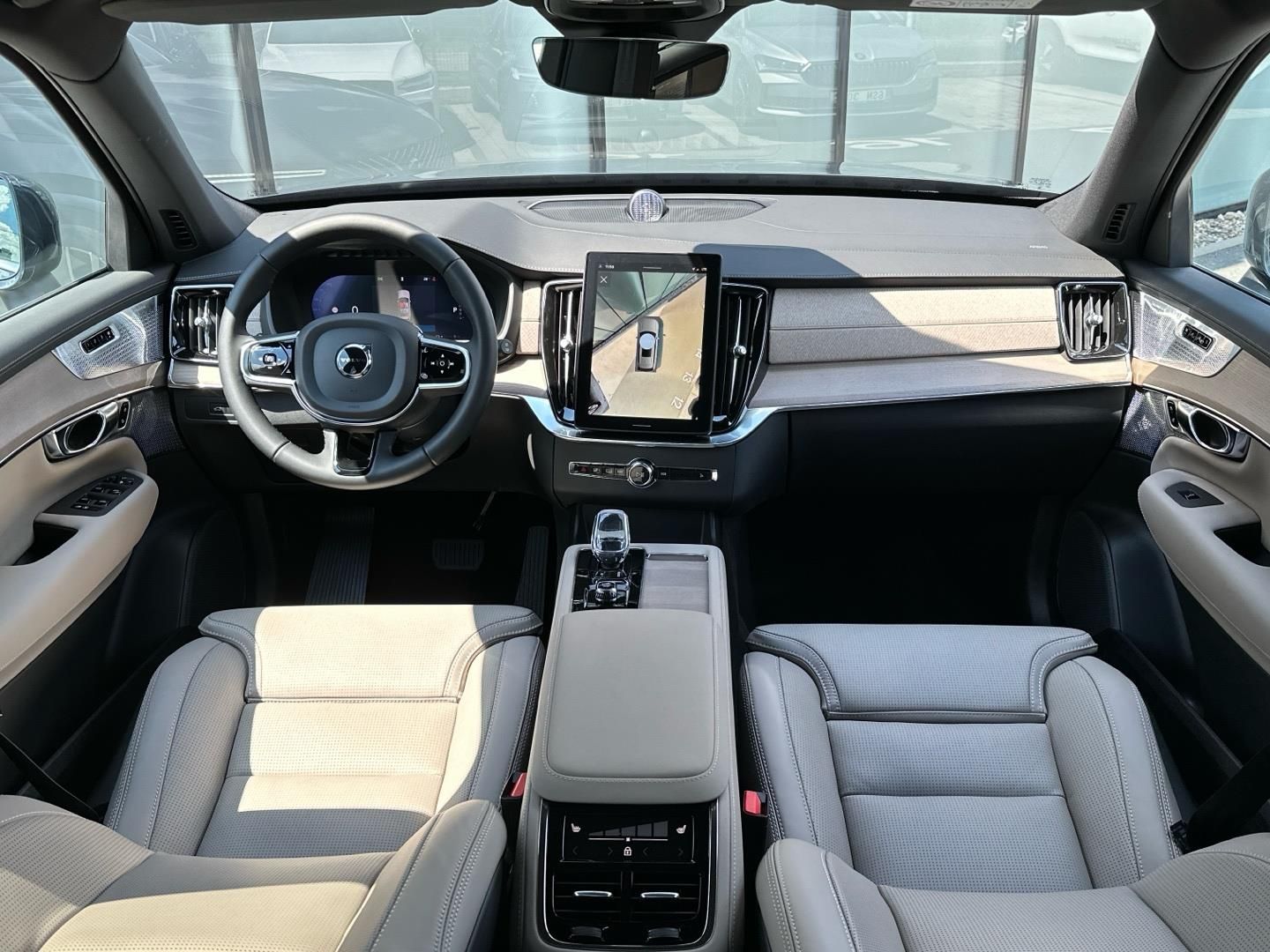 Volvo XC90, 2.0T8 AWD 335kW 4x4  PLUS BRIG - fotka 4