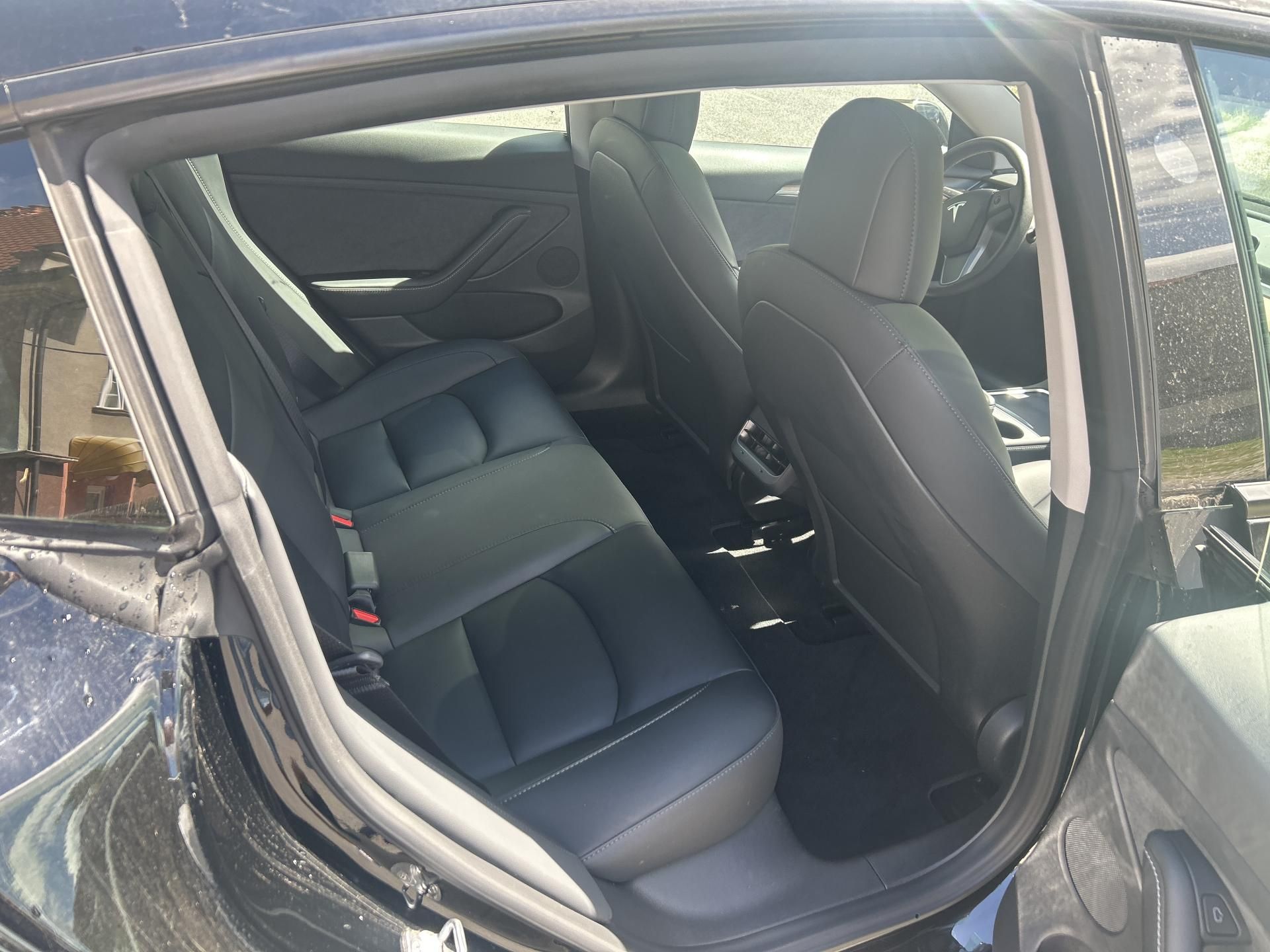 Tesla Model 3, STANDART RANGE 208kw SOH 91% - fotka 4