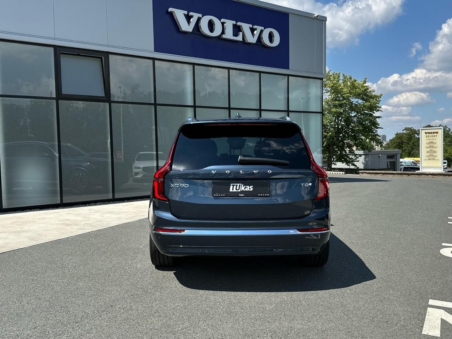 Volvo XC90, 2.0T8 AWD 335kW 4x4  PLUS BRIG - fotka 5