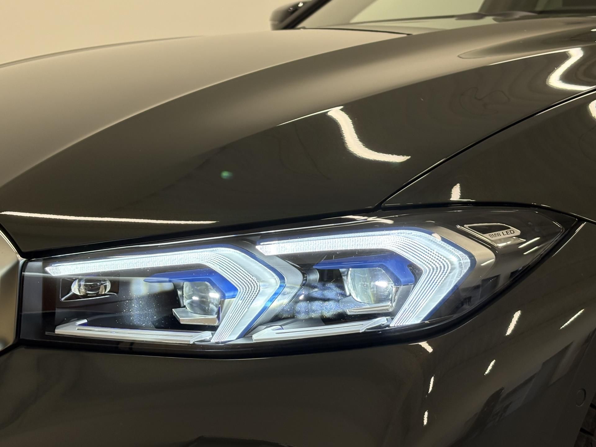 BMW Řada 3, 330D xDrive Tažné - fotka 4