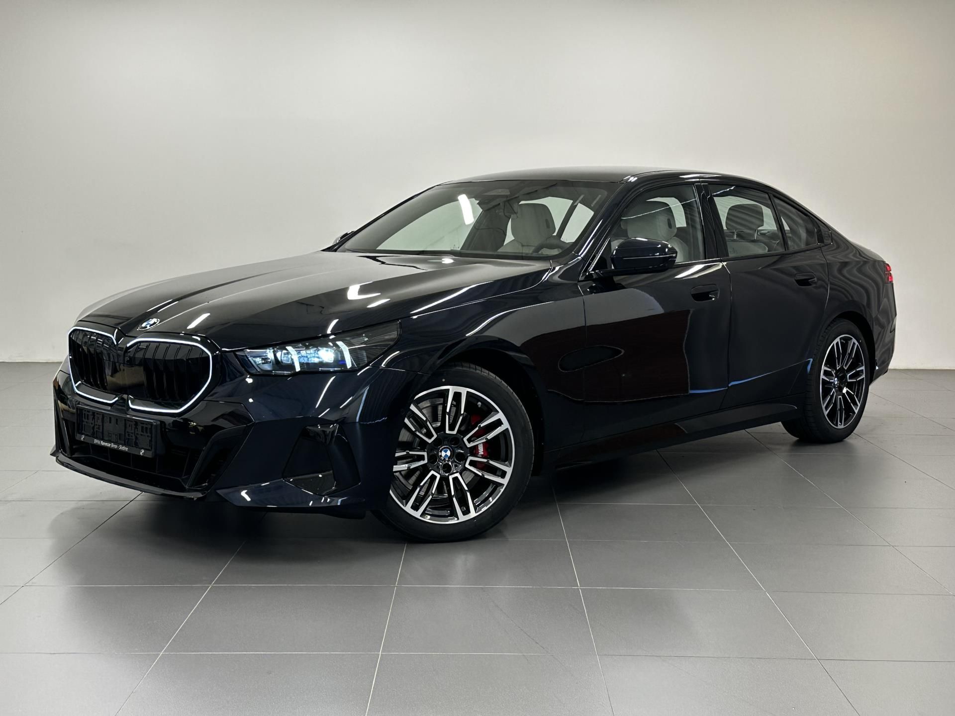 BMW Řada 5, 520d xDrive Sedan