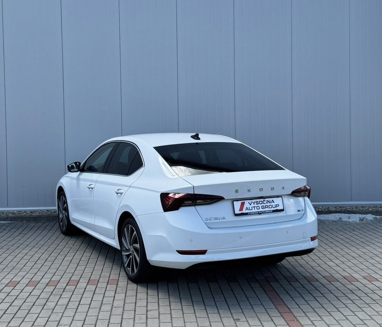 Škoda Octavia, 1.5 e-TSi 110kW DSG7 ACC LED - fotka 2