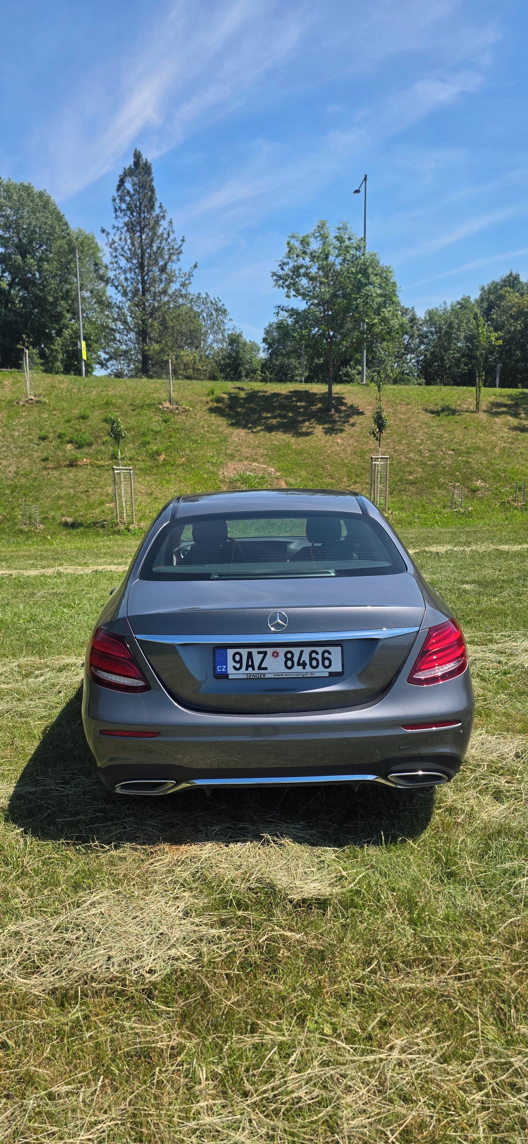 Mercedes-Benz Třídy E, E350d, masáže, vzduch, kůže - fotka 4