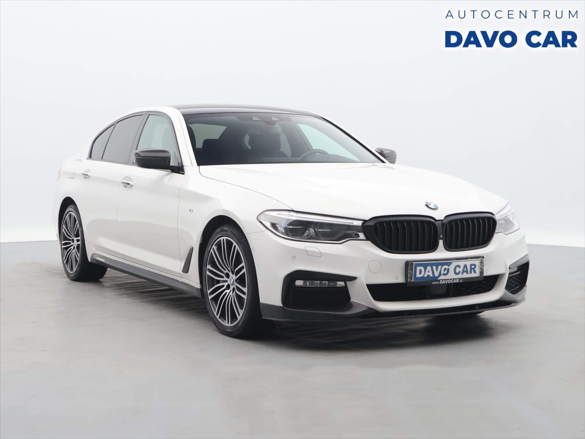 BMW Řada 5, 3,0 530d 195kW xDrive CZ
