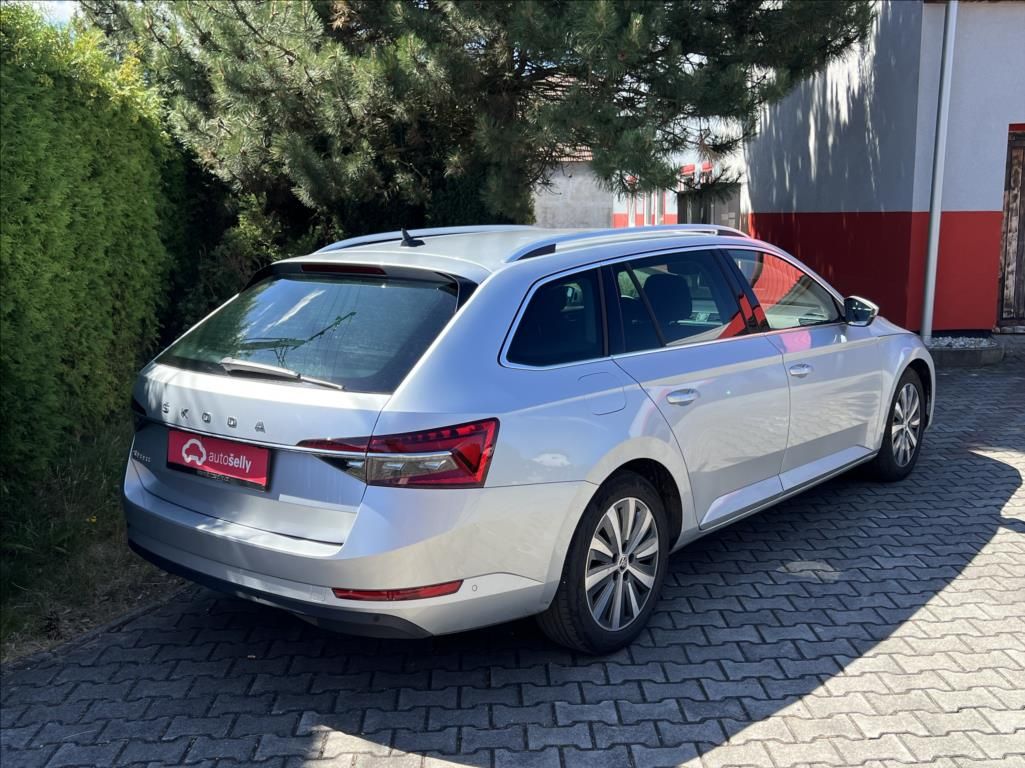 Škoda Superb, 2,0 TDI DSG Premium Edition - fotka 5