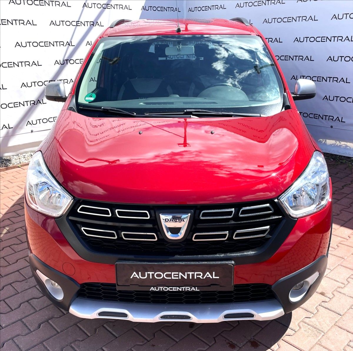 Dacia Lodgy, 1,3 TCe,96kW,STEPWAY,serv.kn., - fotka 2
