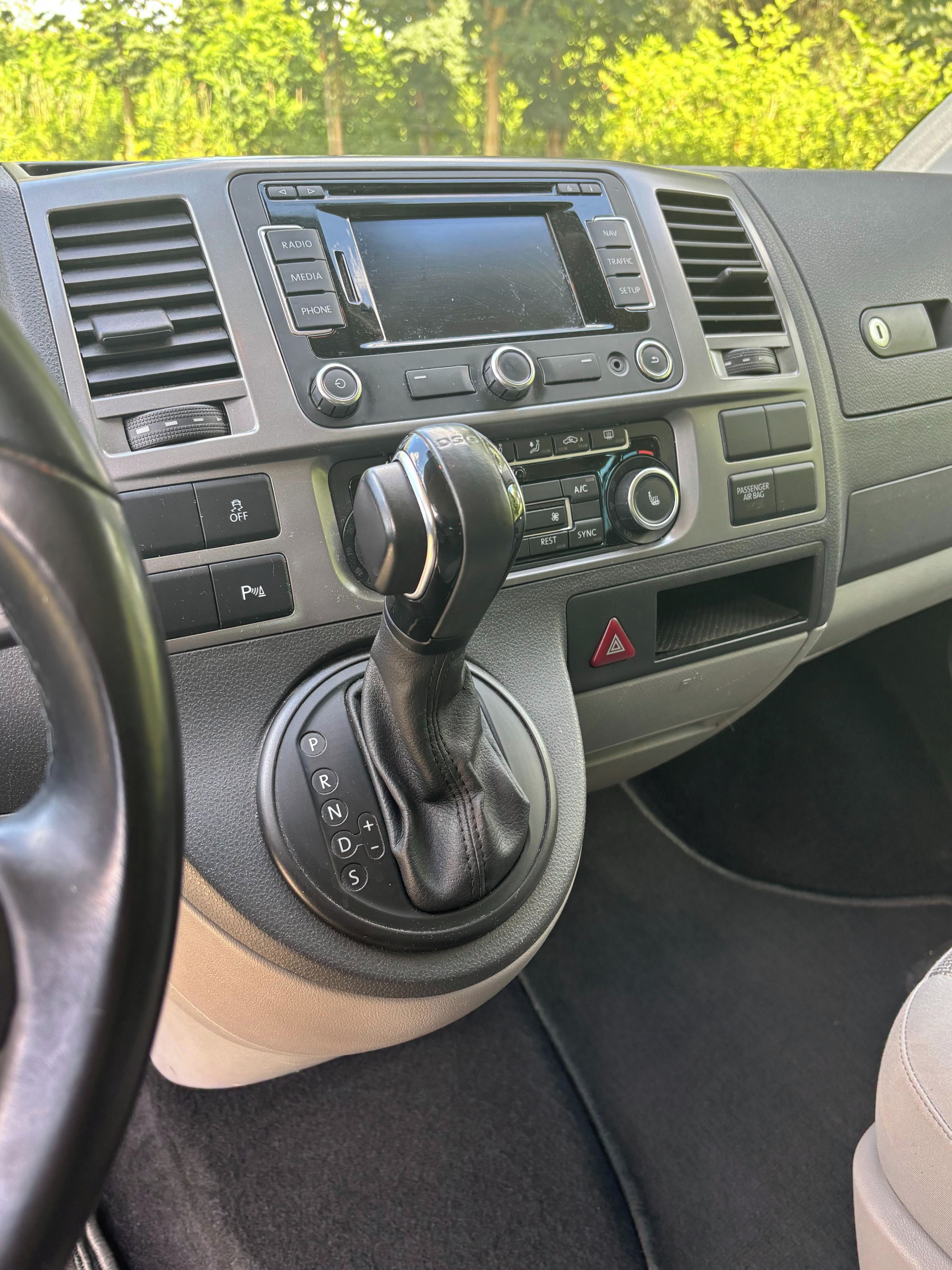 Volkswagen Caravelle, Volkswagen Caravelle Long 2,0 - fotka 6