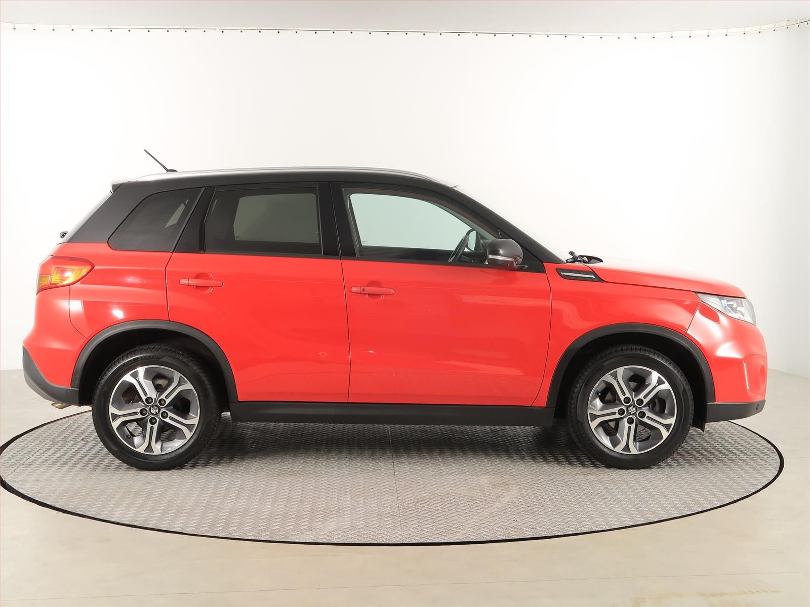 Suzuki Vitara, 1.6 VVT, Premium, 4X4 - fotka 6