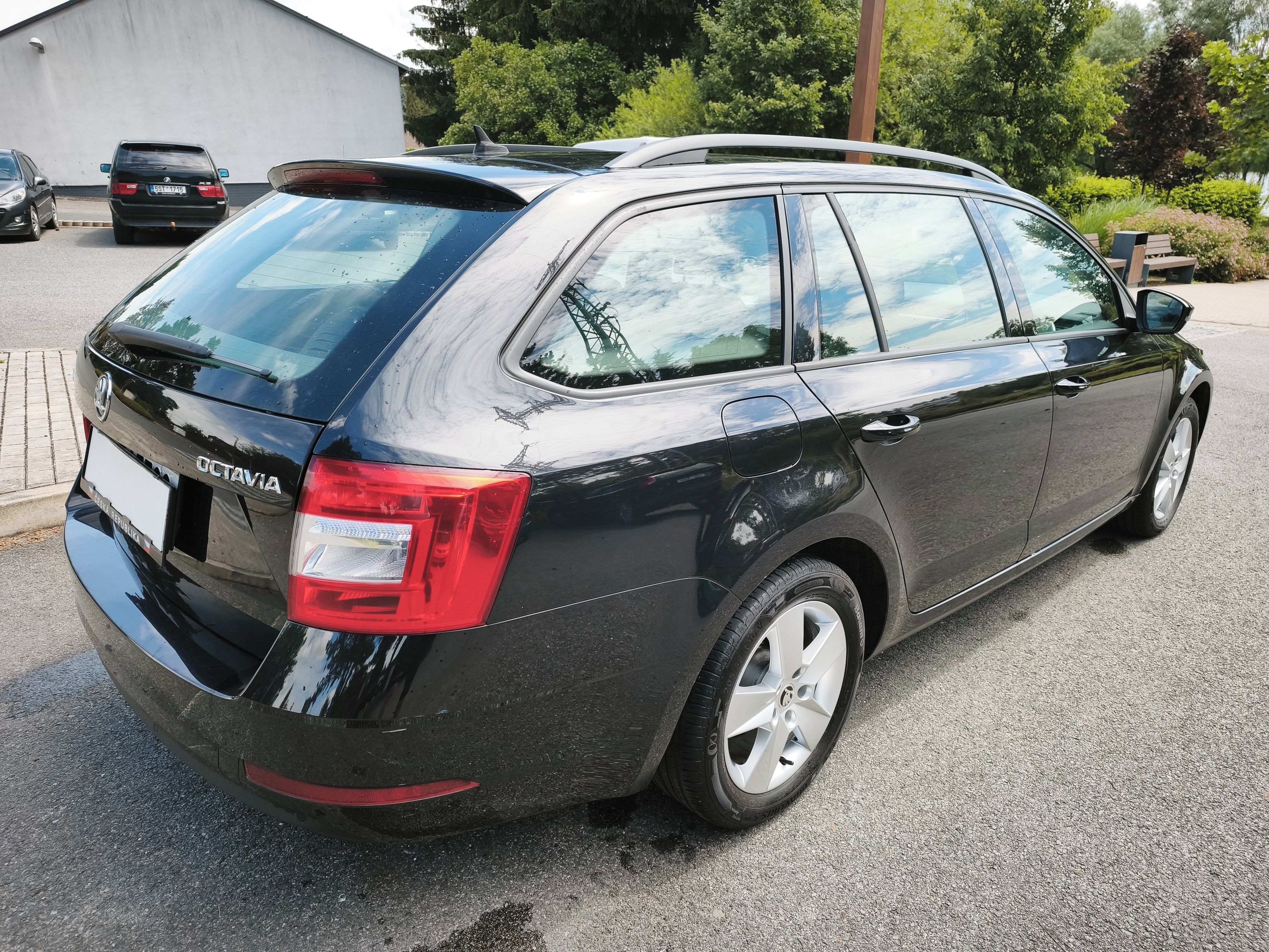 Škoda Octavia, 1.6 TDI  Ambition Plus ČR 1maj - fotka 5