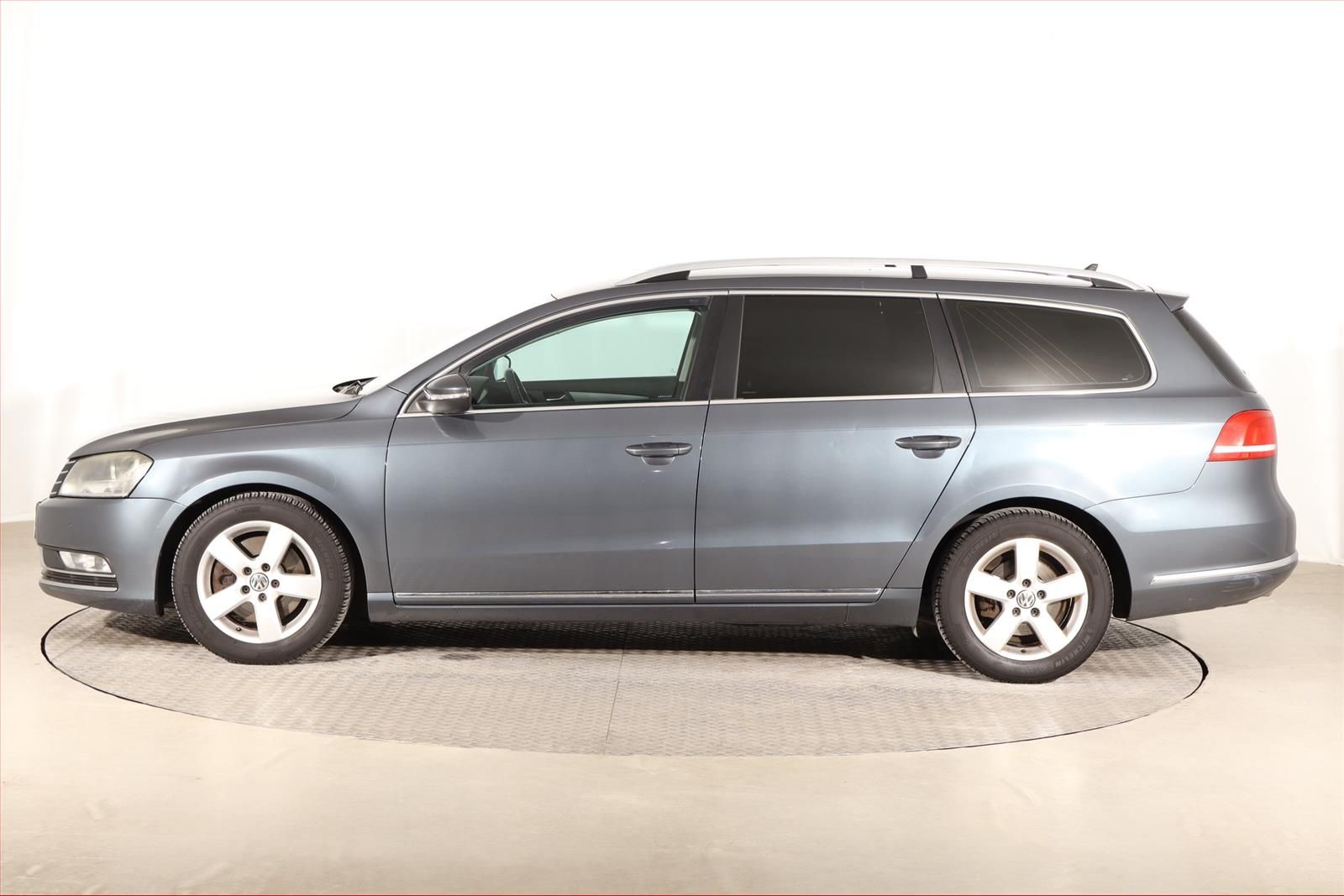 Volkswagen Passat, 1.6 TDI - fotka 3