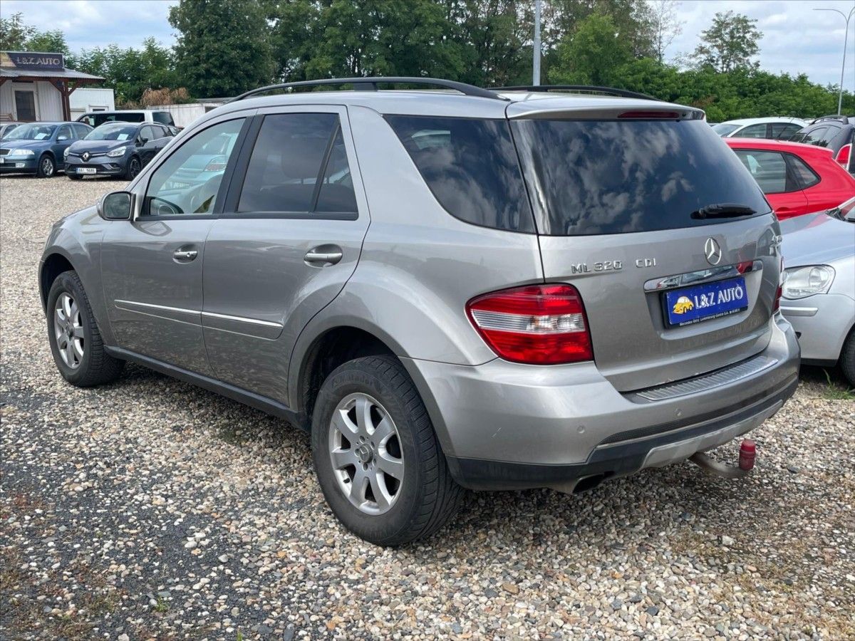 Mercedes-Benz Třídy M, 3,0 ML 320 CDI - fotka 4