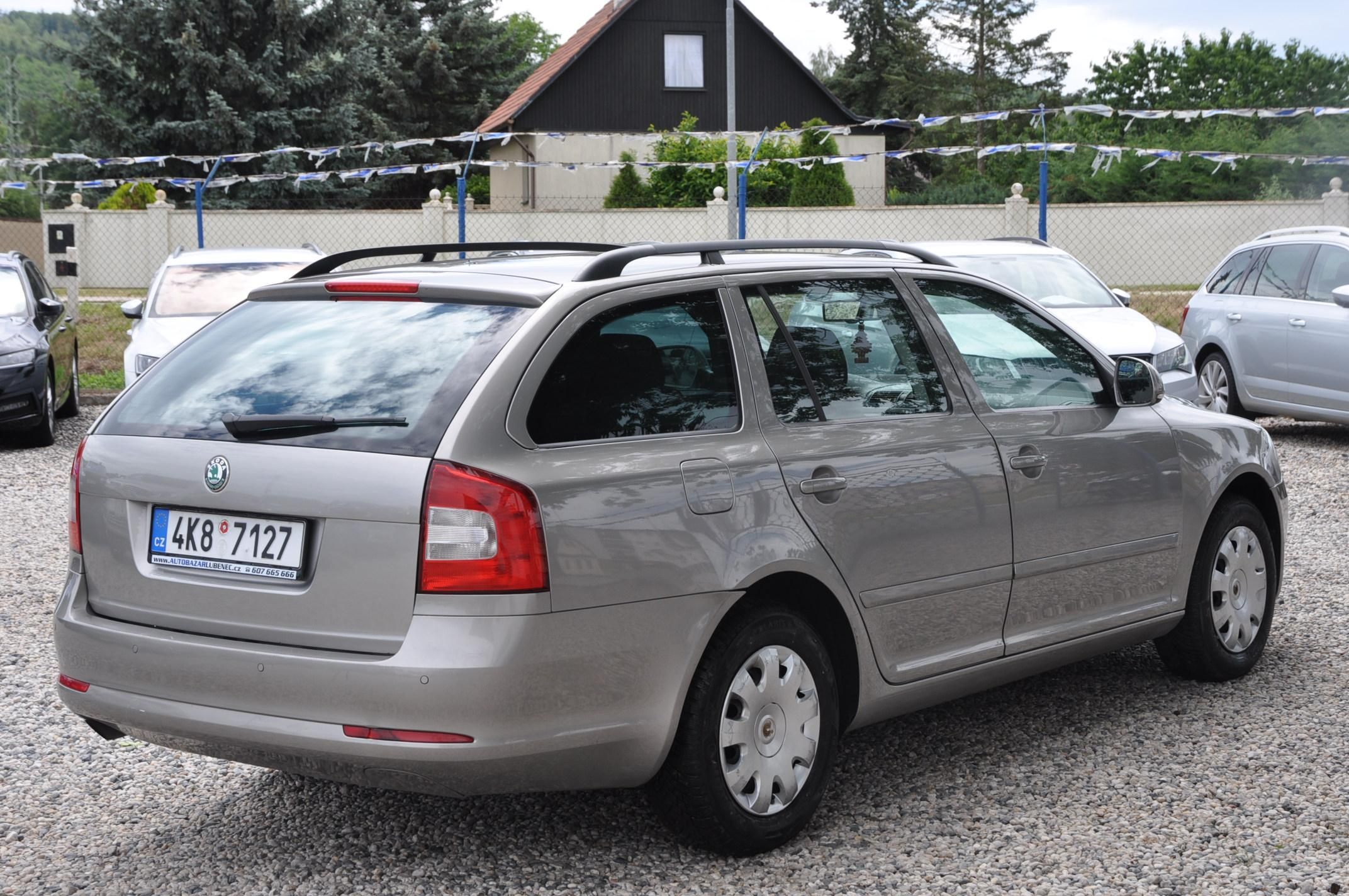 Škoda Octavia, II 2.0TDi 103kW KOMBI Ambition - fotka 3