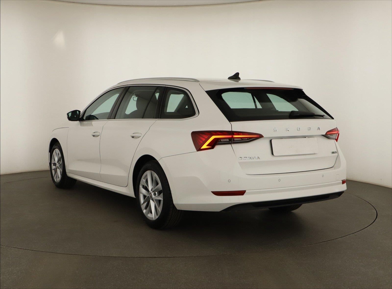 Škoda Octavia, 1.5 TSI e-tec, Style, Automat - fotka 4