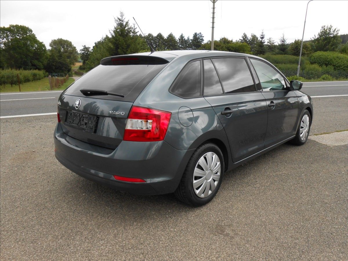 Škoda Rapid, 1,2 63 kW KLIMA Historie - fotka 3