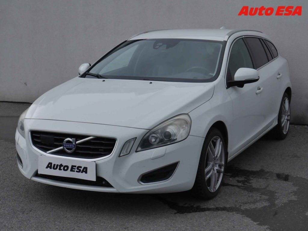 Volvo V60, 2.0D - fotka 3