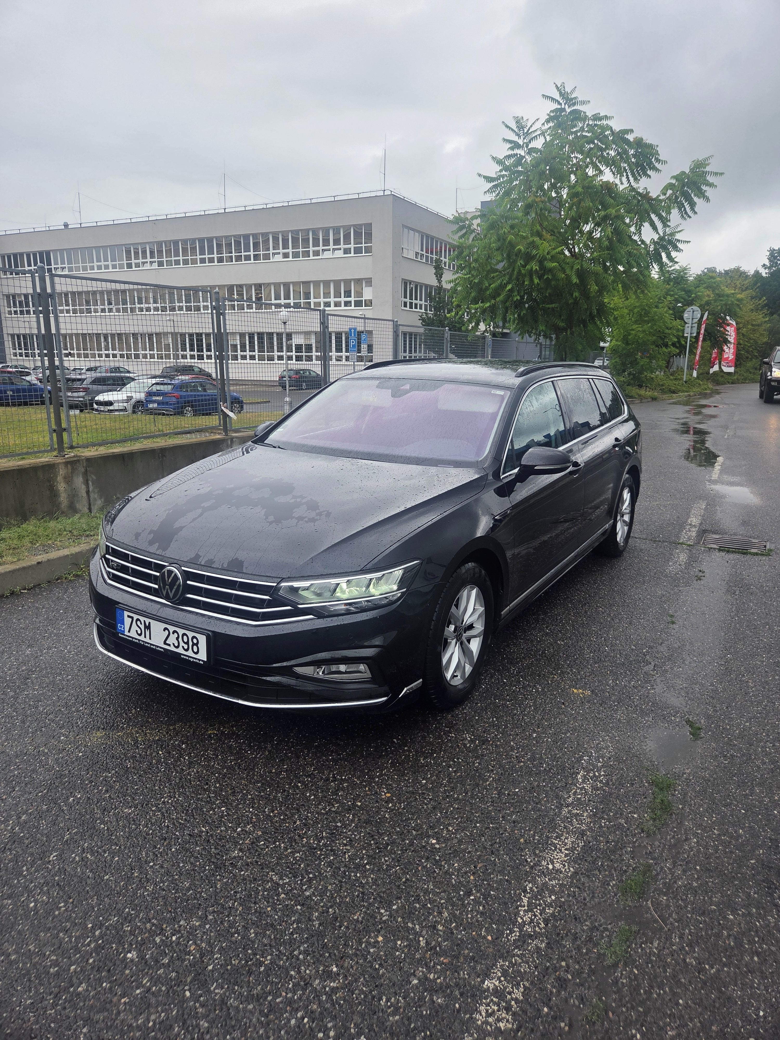 Volkswagen Passat, R-Line 110kW DSG 2023 - fotka 3