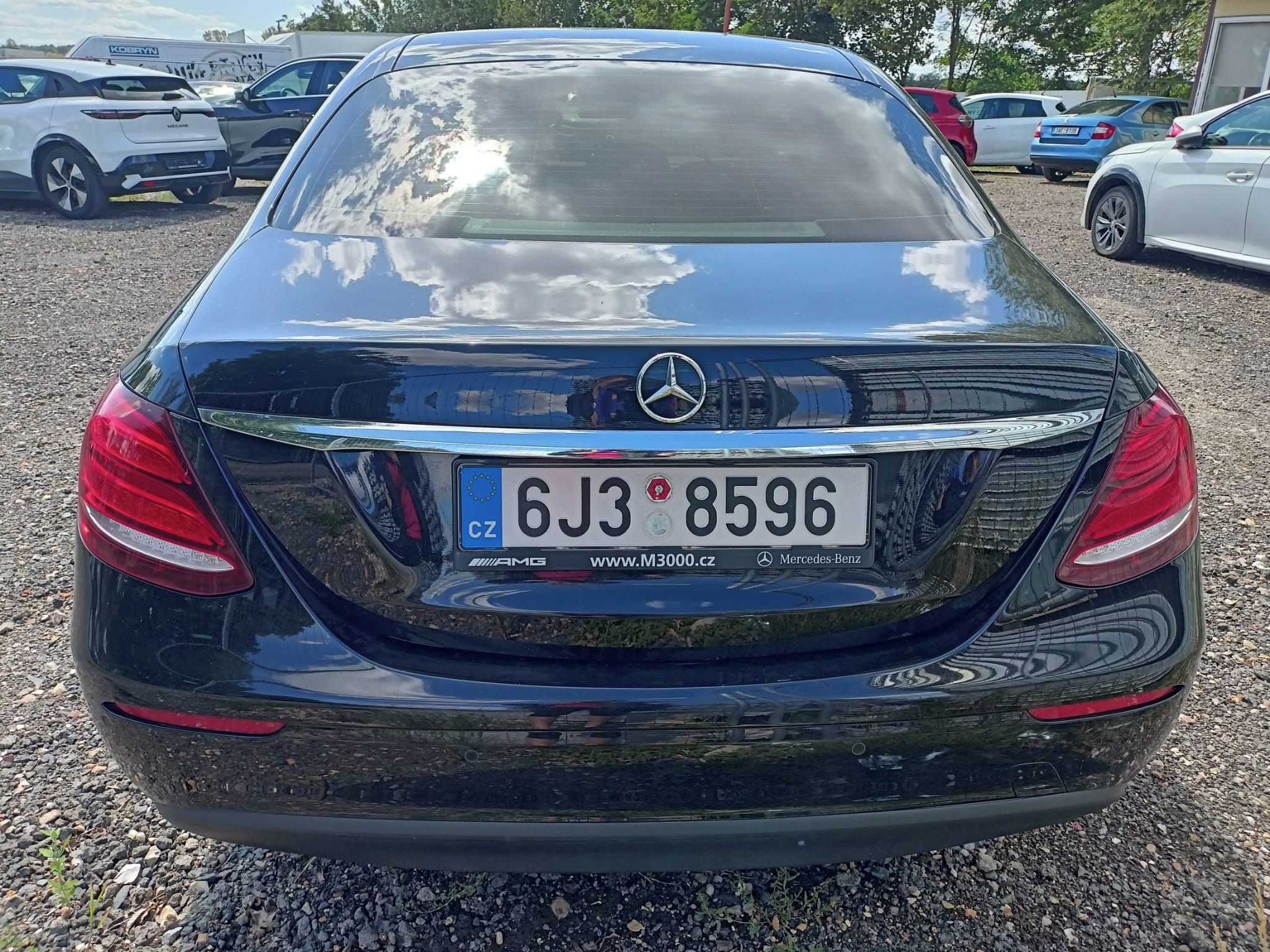 Mercedes-Benz Třídy E, E 200d, 1. maj, ČR, poškozeno - fotka 6