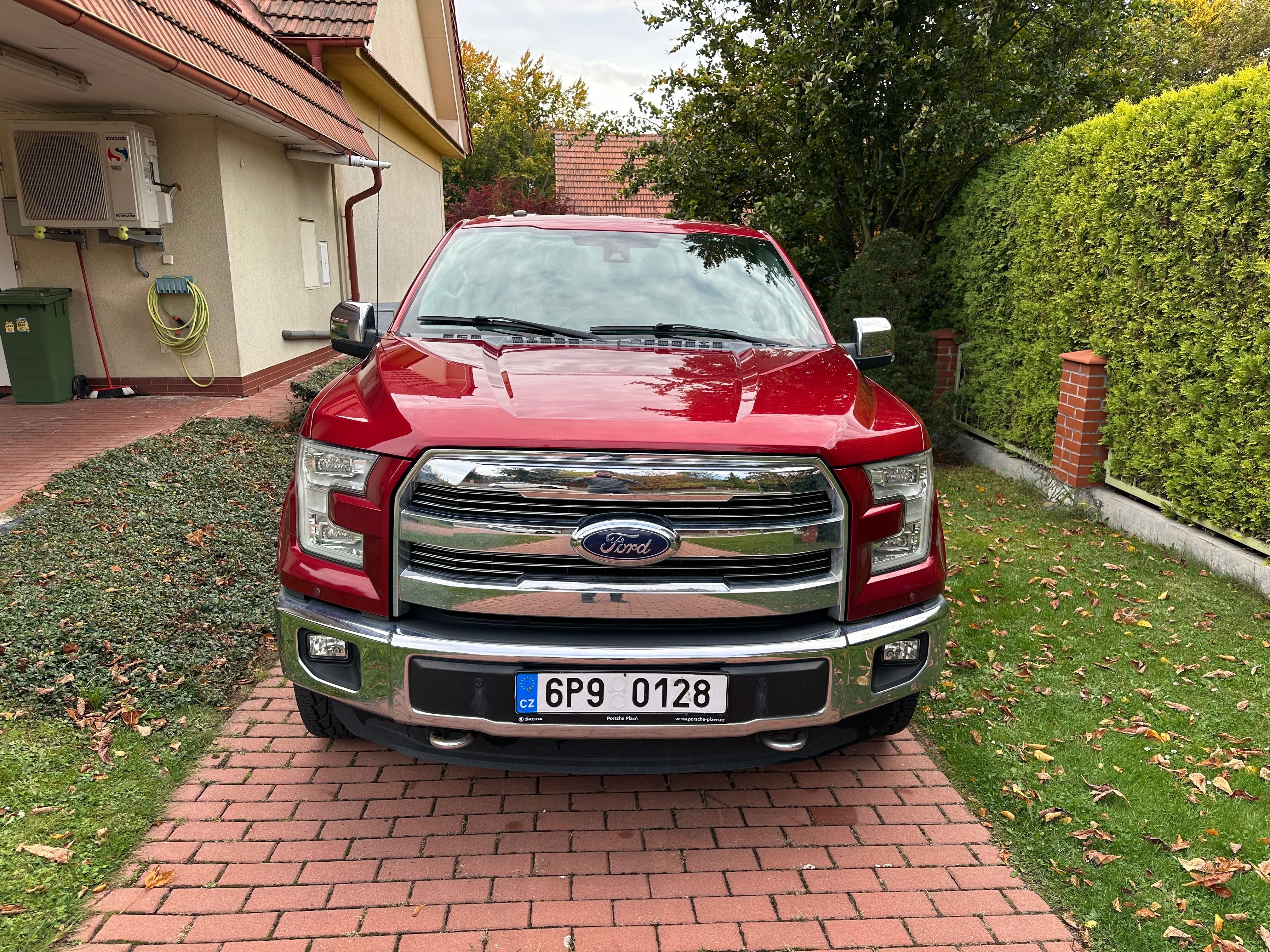 Ford F-150, 5.0 V8 Lariat - fotka 6