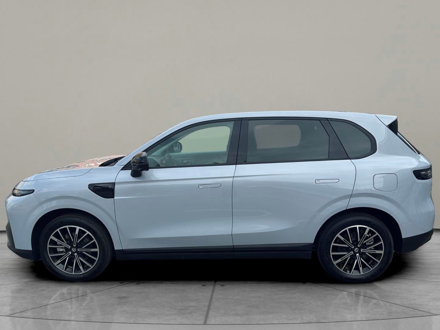 Leapmotor B10, Design Hybrid EV - fotka 2