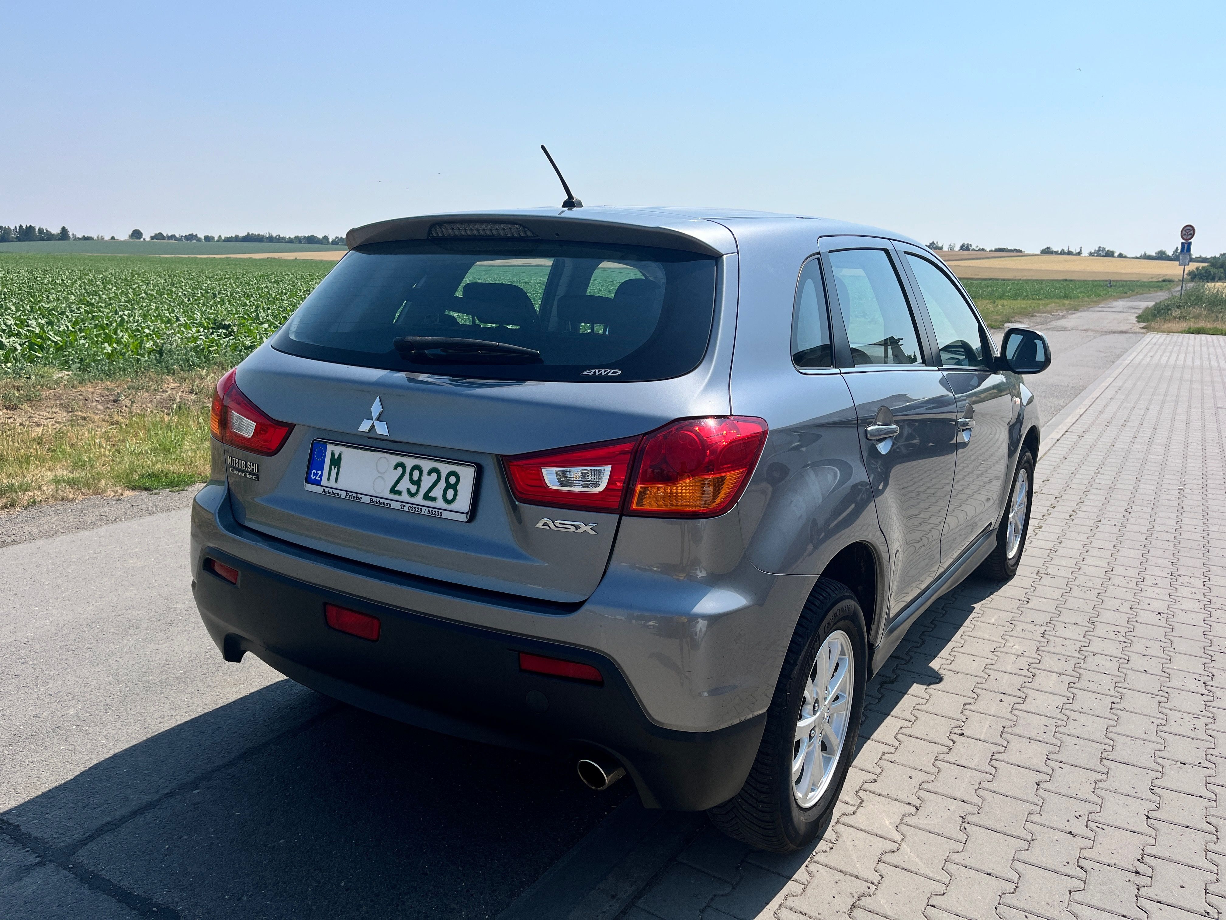 Mitsubishi ASX, 1.8 DI-D 4WD 110 kW - fotka 3