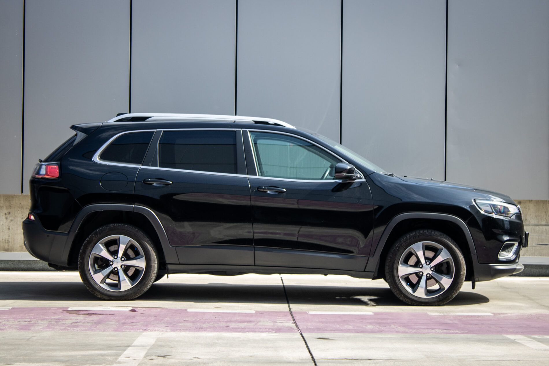 Jeep Cherokee - fotka 4