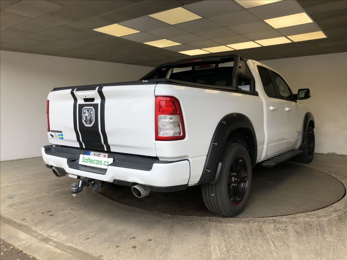 Dodge Ram 1500, 5,7 V8 HEMI - fotka 6