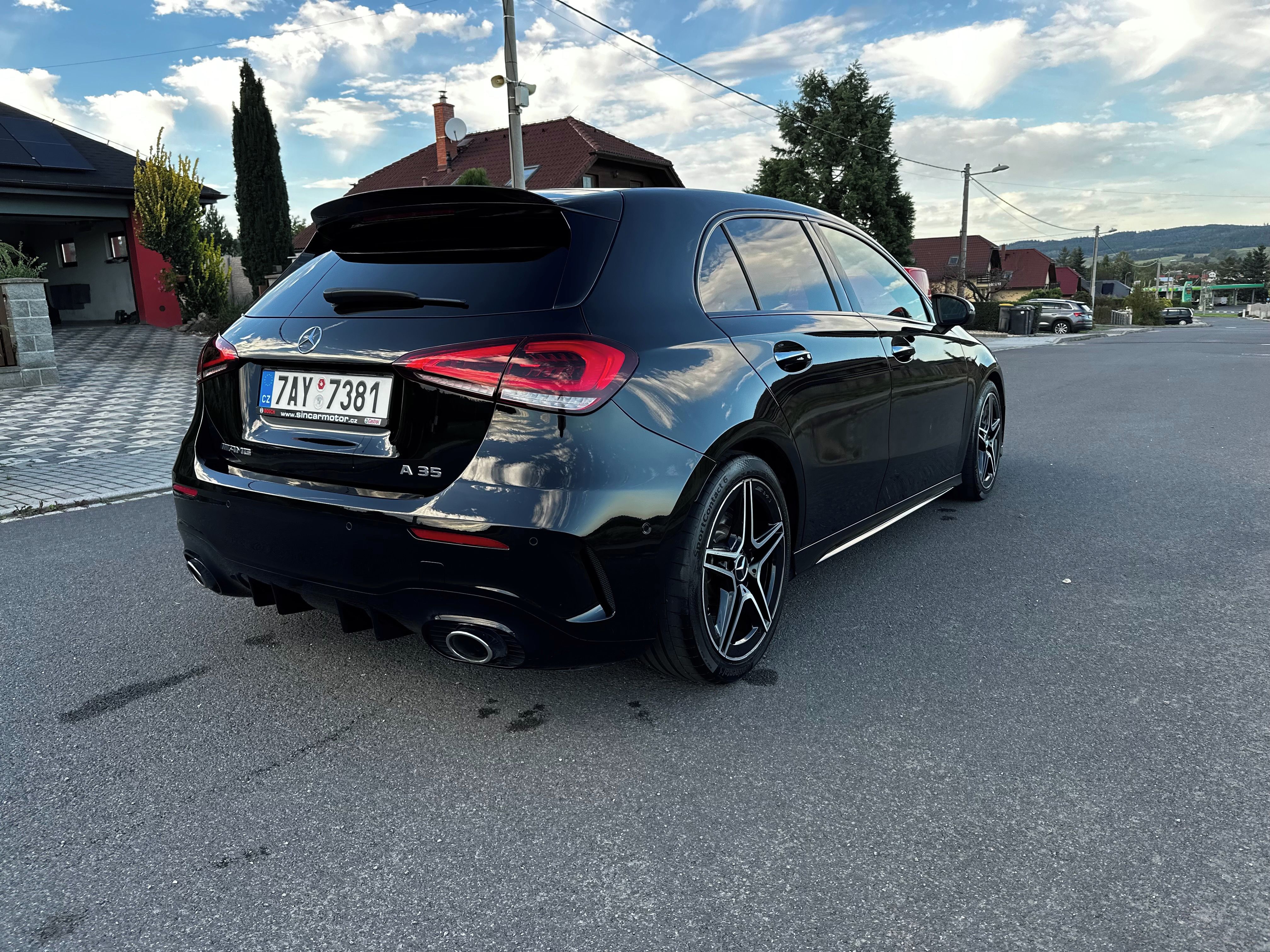 Mercedes-Benz Třídy A, 35 AMG 4MATIC 225KW 2019 DPH - fotka 4