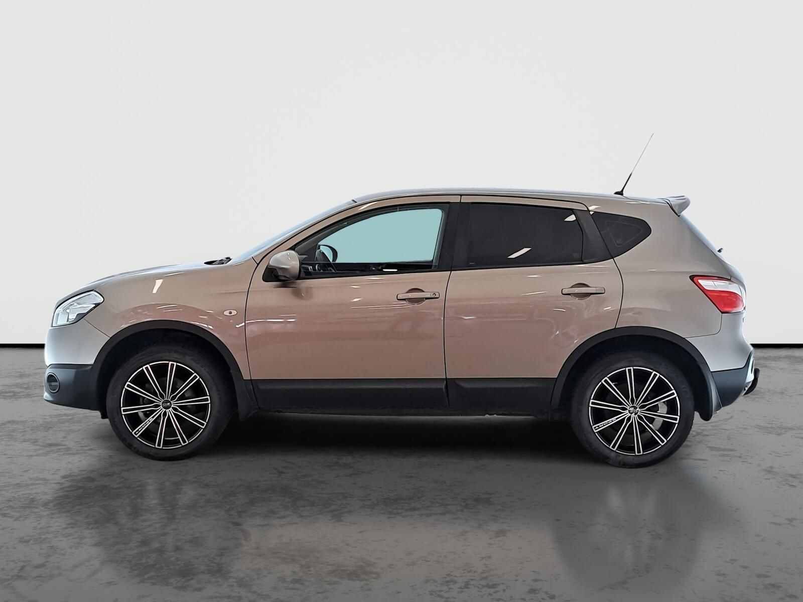 Nissan Qashqai, 2.0, Automatická klima - fotka 3