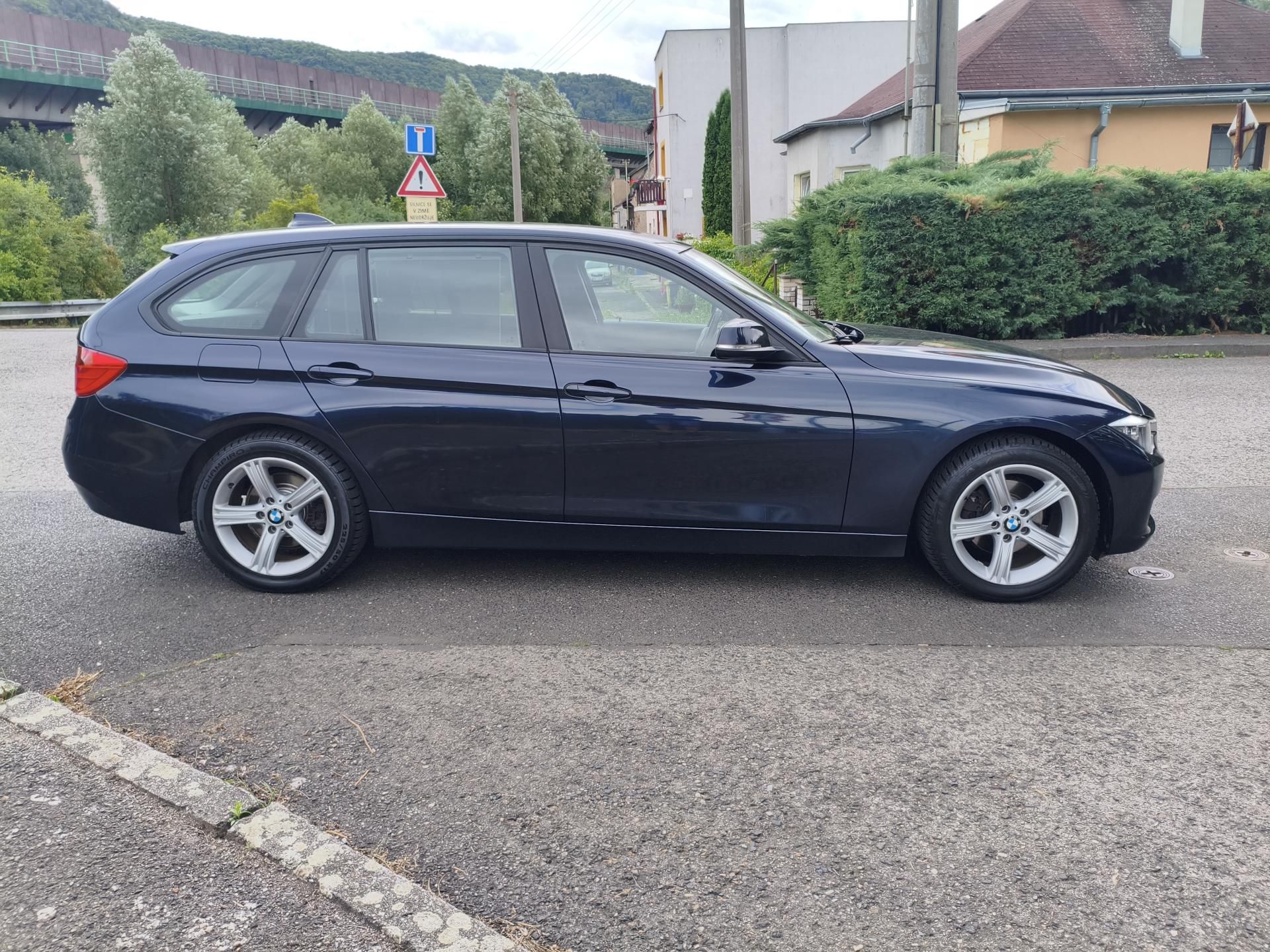 BMW Řada 3, 318 D 105Kw combi - fotka 5