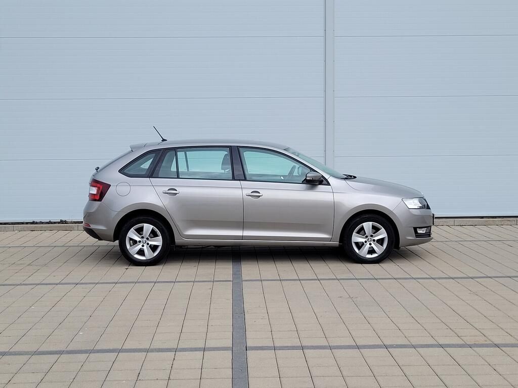 Škoda Rapid, Ambition Plus 1.0 TSI 70 kW - fotka 4