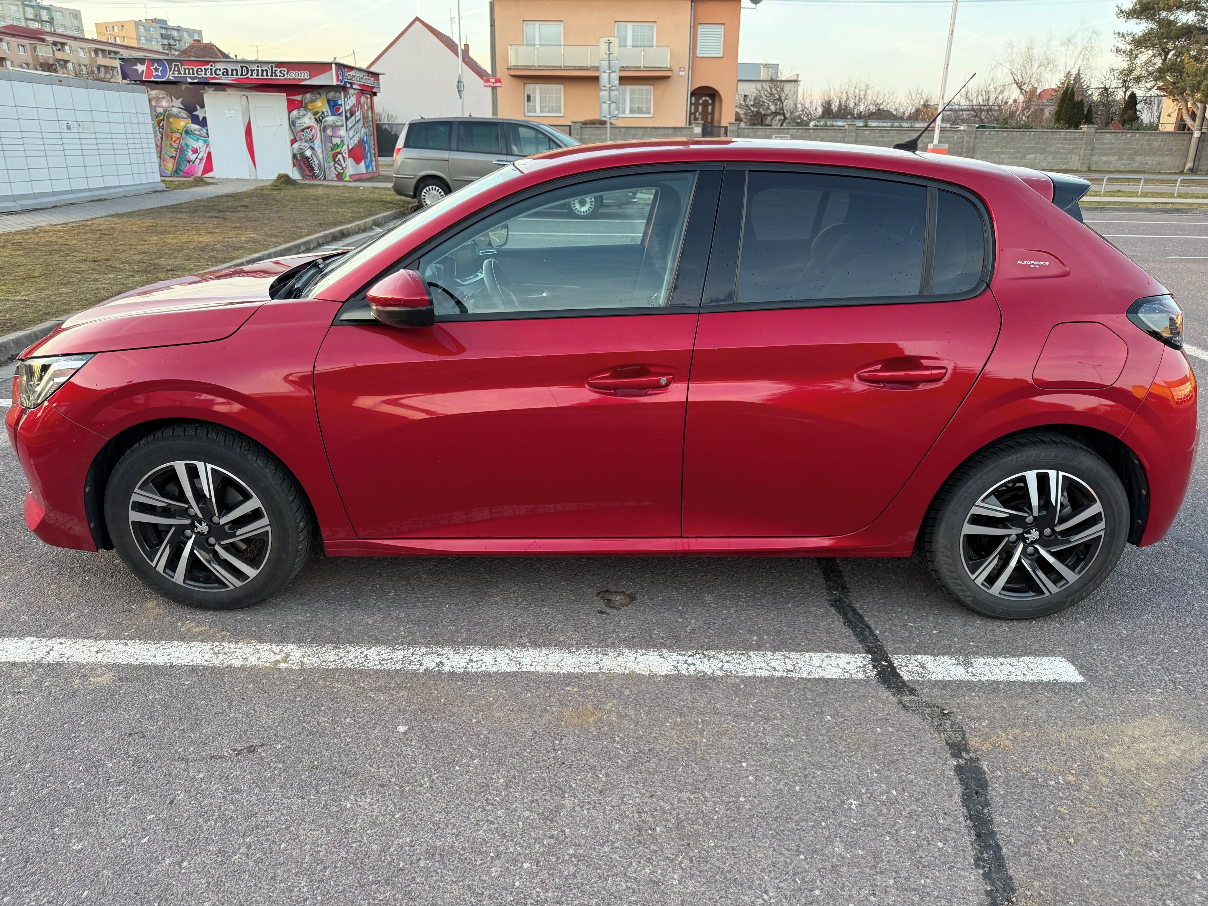 Peugeot 208, 1,2 Pure Tech - fotka 3