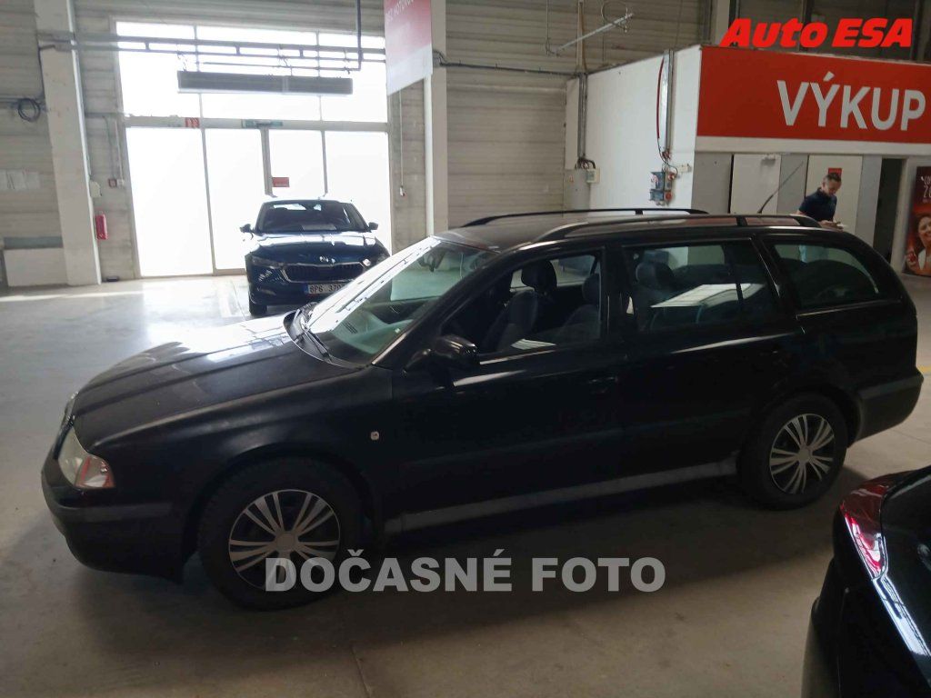 Škoda Octavia, 2.0 MPi - fotka 3