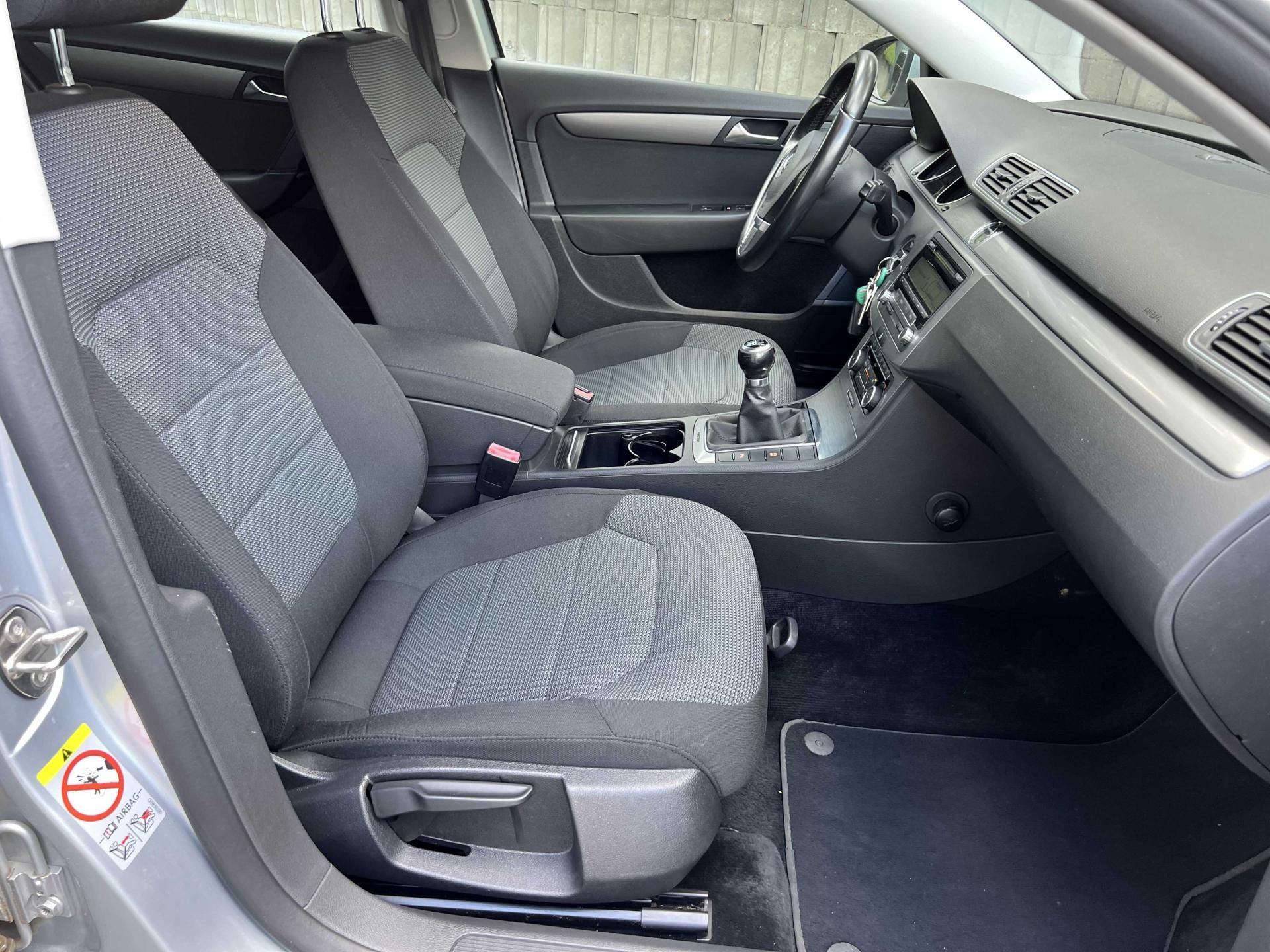 Volkswagen Passat, 2.0 TDi 4MOTION 1.MAJ SERVISKA - fotka 6