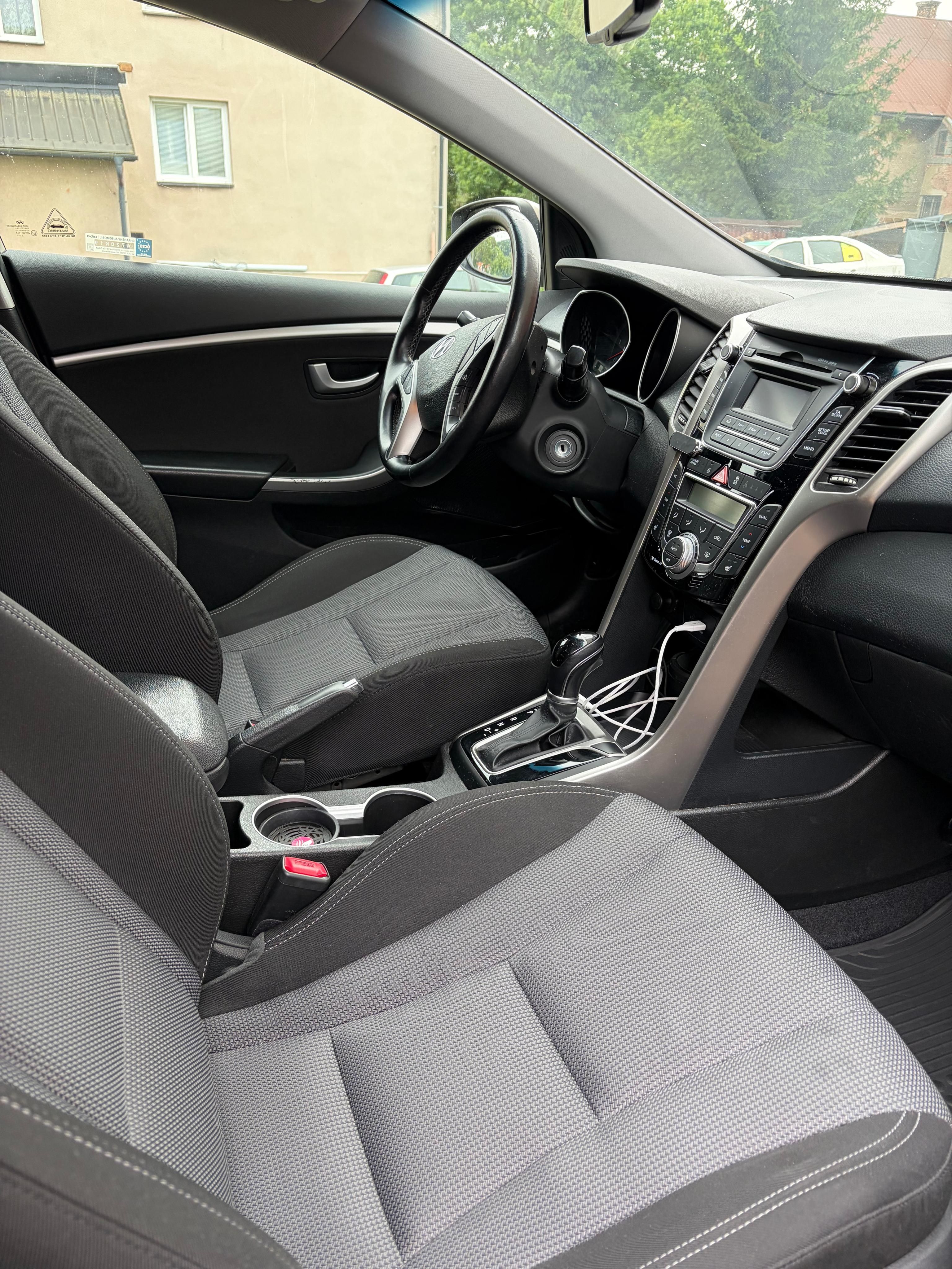 Hyundai i30, Hyundai i30 automat - fotka 5