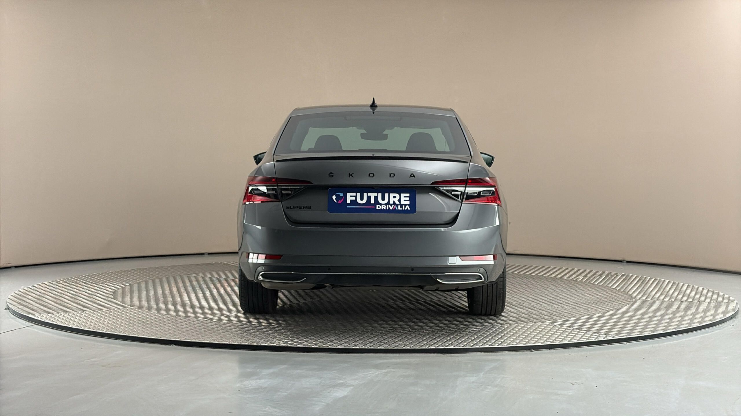 Škoda Superb, 1.5 TSI DSG Sportline - fotka 5