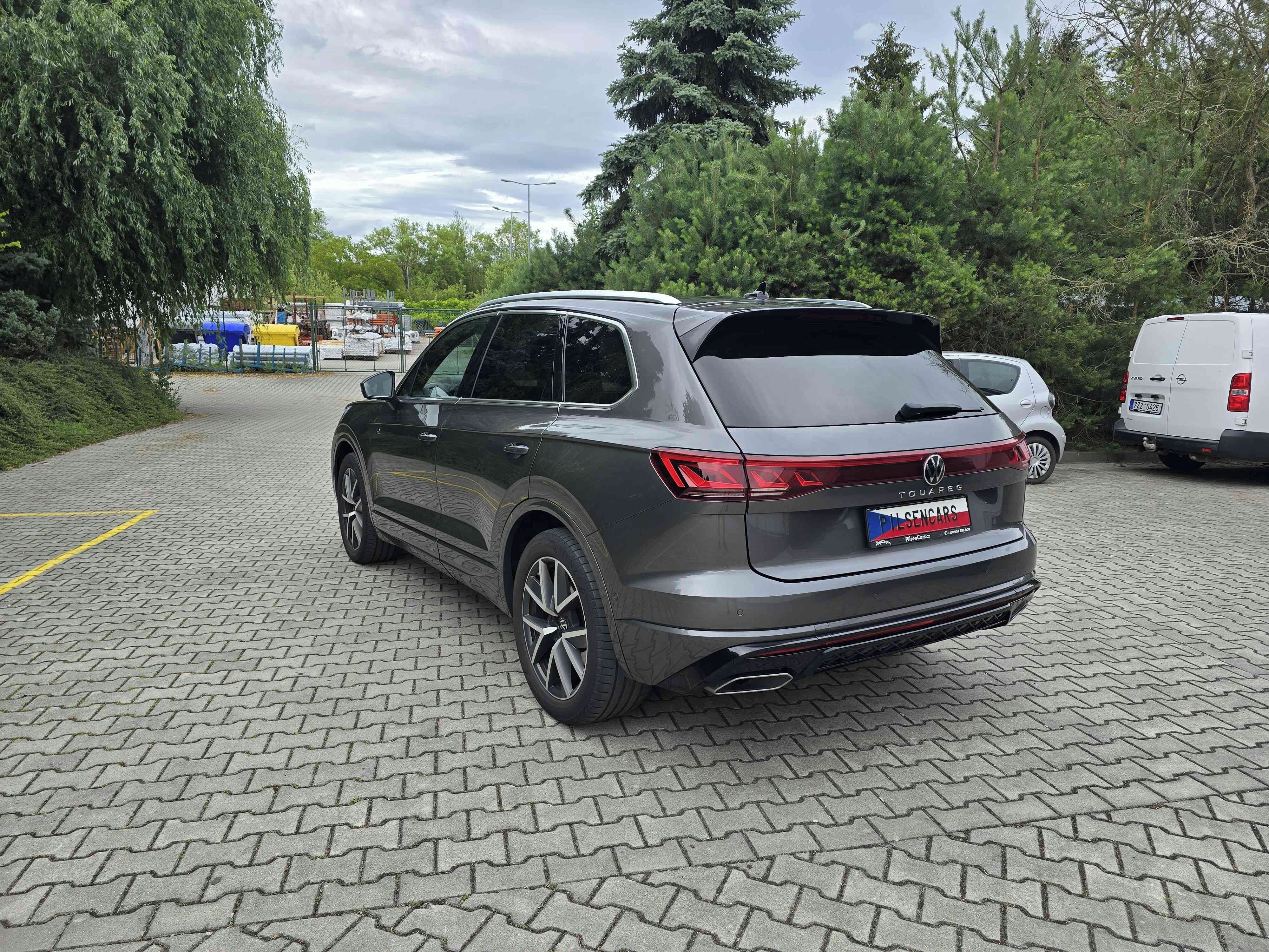 Volkswagen Touareg, 210 kW R-line FACELIFT - fotka 3